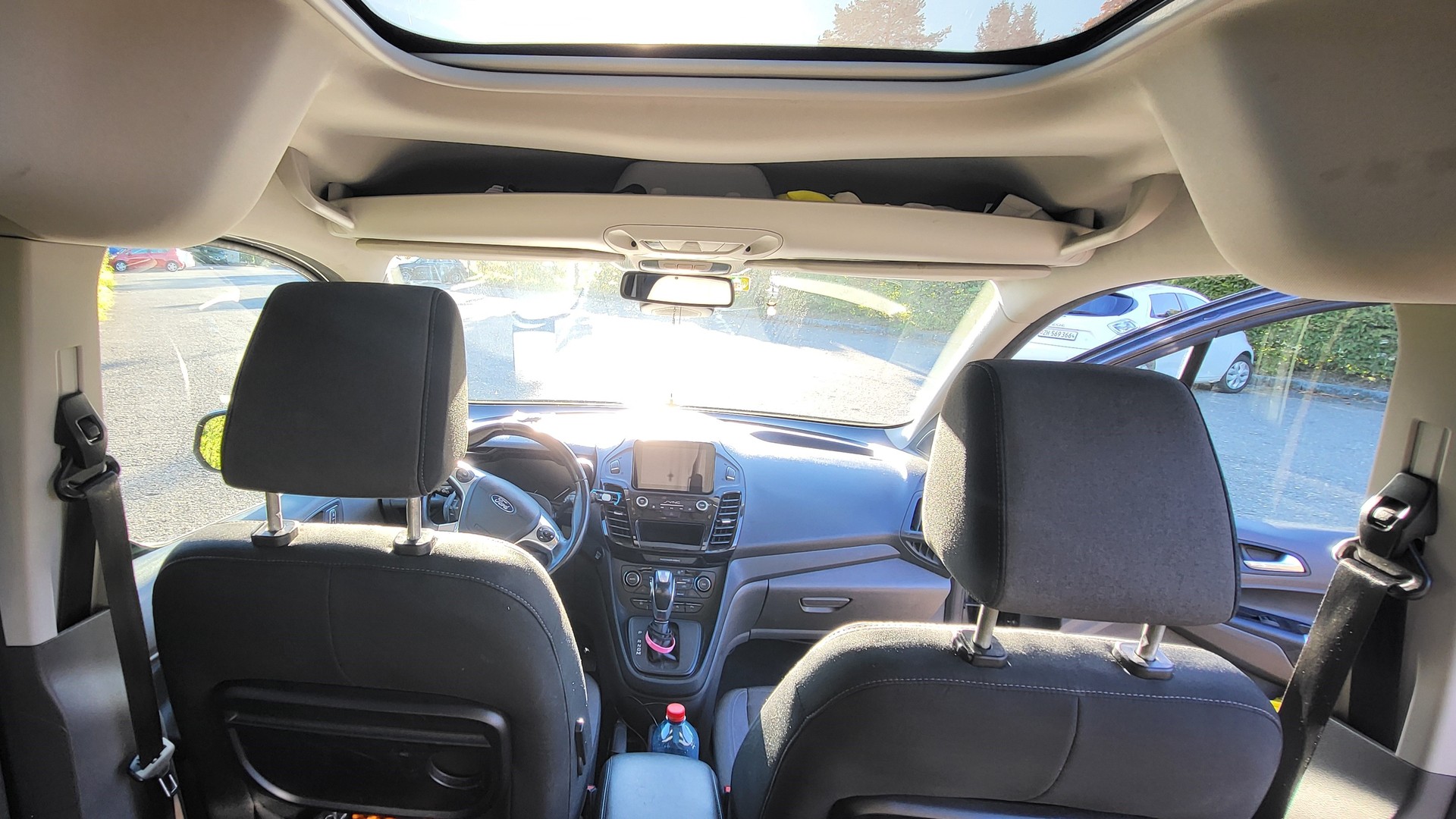 FORD Grand Tourneo Connect 1.5 EcoBlue Titanium Automat-image-12