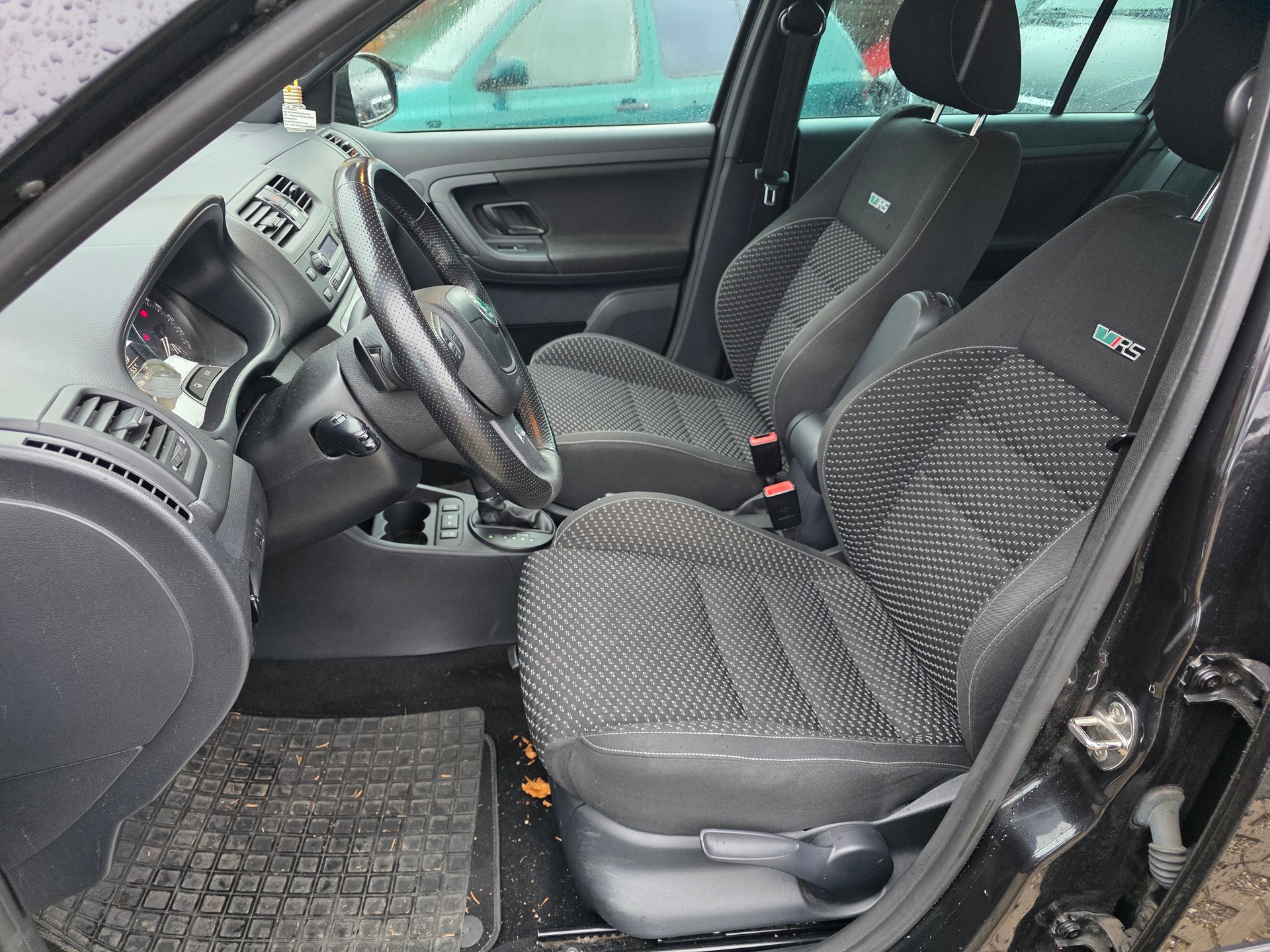 SKODA Fabia 1.4 TSI RS DSG-image-4