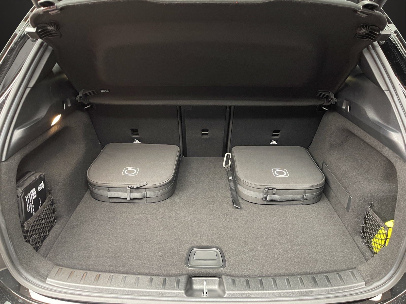 MERCEDES-BENZ EQA 300 4MATIC "Excellence Edition"-image-11
