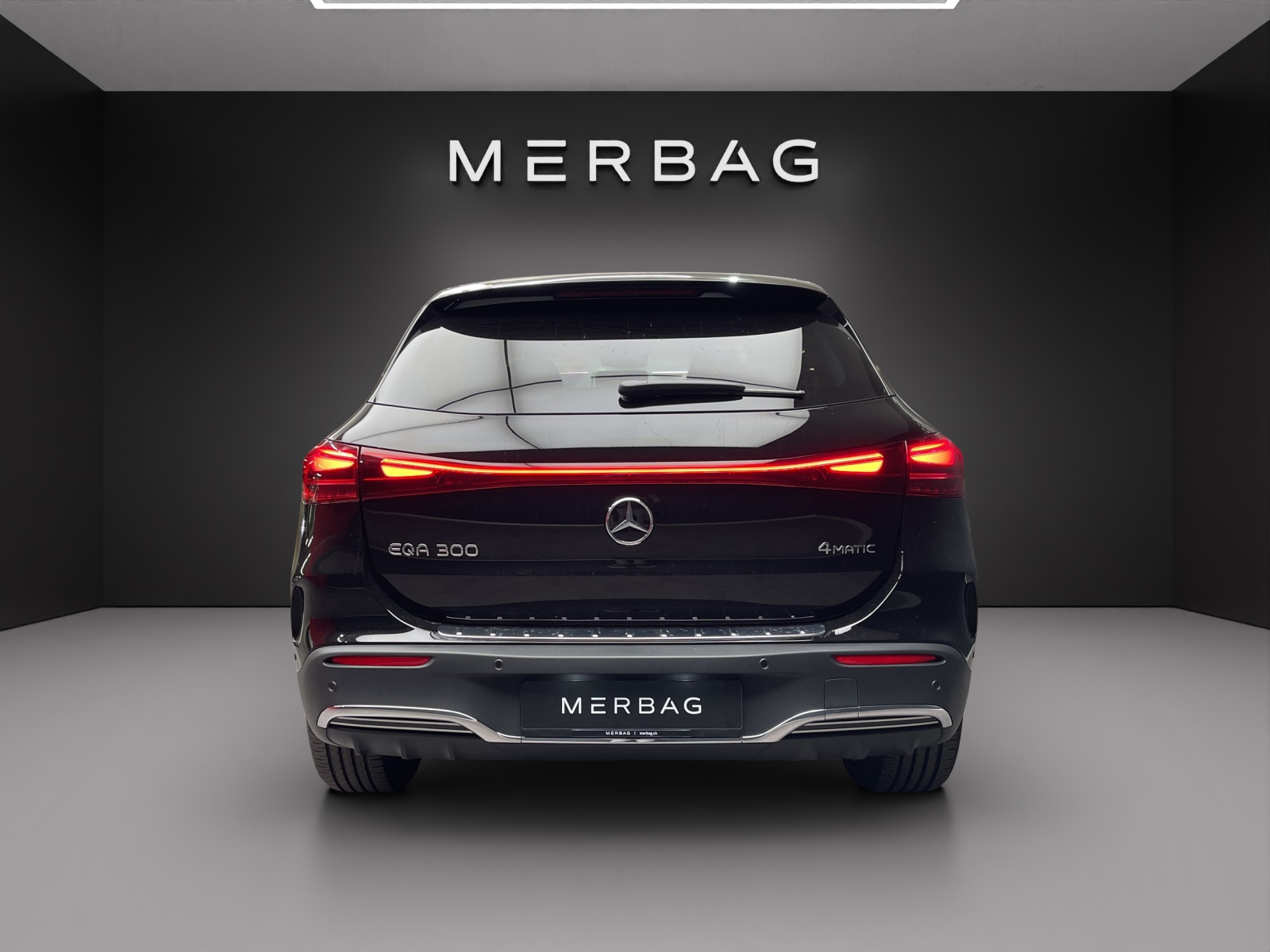 MERCEDES-BENZ EQA 300 4MATIC "Excellence Edition"-image-4