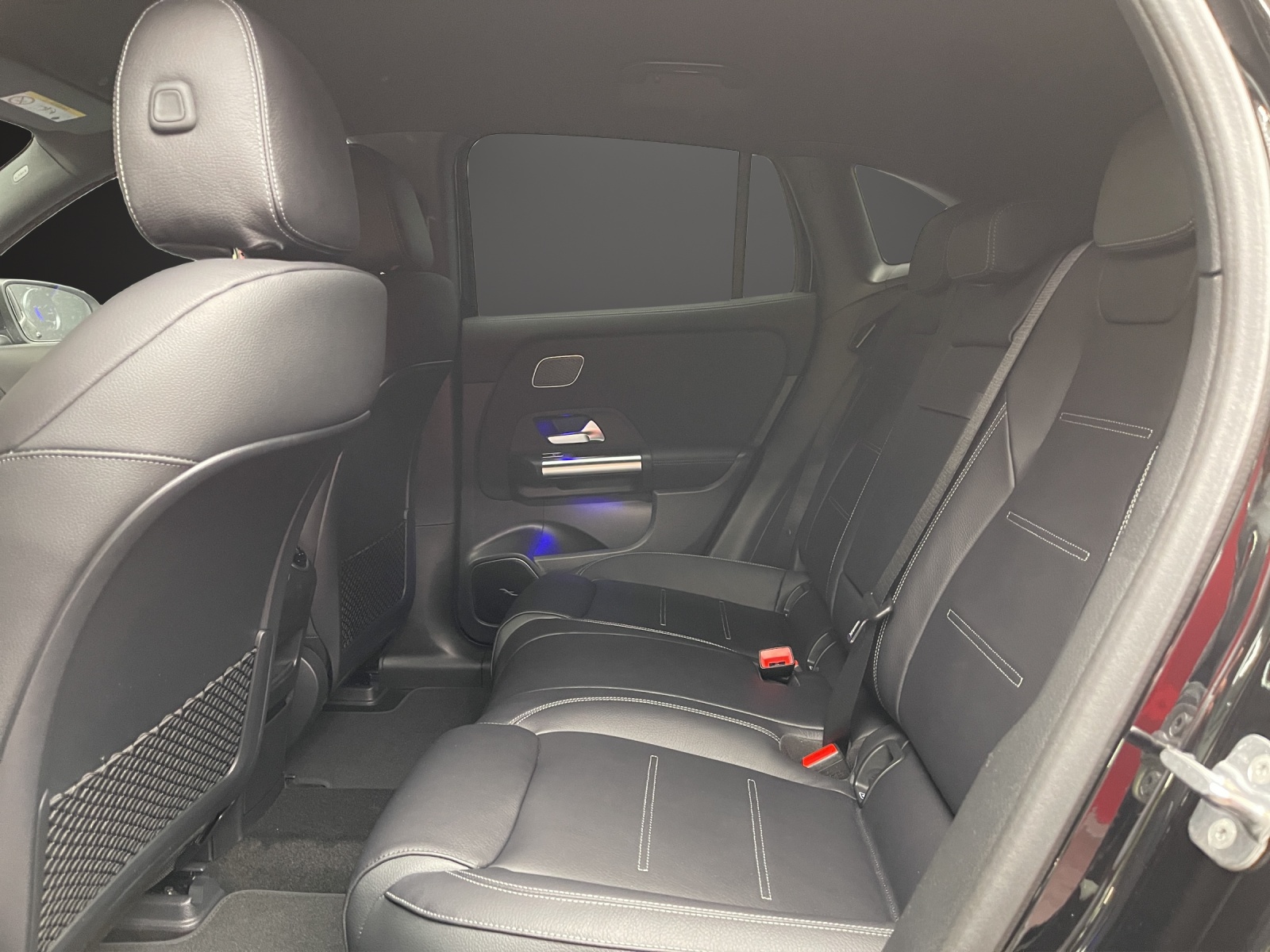 MERCEDES-BENZ EQA 300 4MATIC "Excellence Edition"-image-10