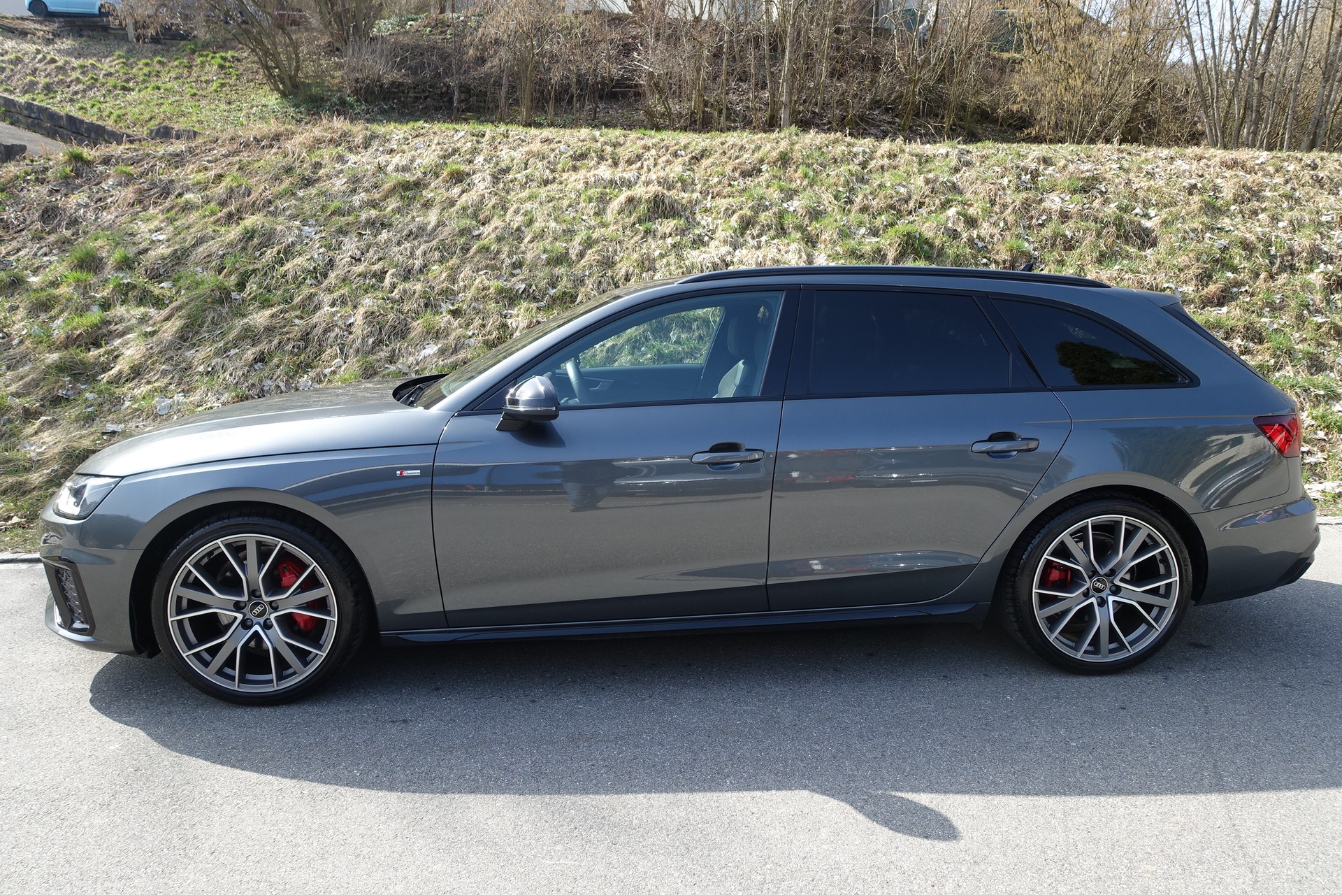 AUDI AUDI A4 Avant Competition Edition plus 40 TFSI 2x S line S-tronic quattro-image-3