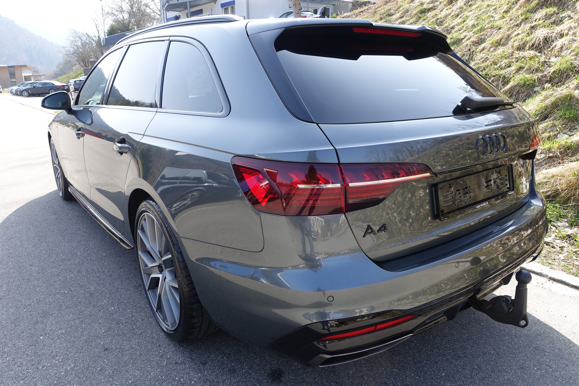 AUDI AUDI A4 Avant Competition Edition plus 40 TFSI 2x S line S-tronic quattro-image-4