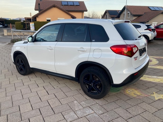 SUZUKI Vitara 1.6 TD Compact+-image-7