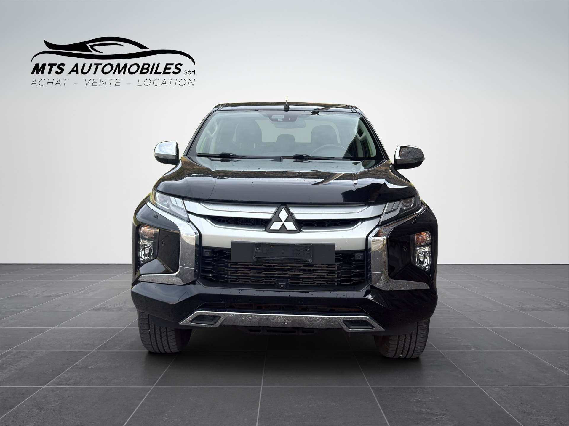 MITSUBISHI L 200 2.2 Diamond Double Cab Automat-image-1