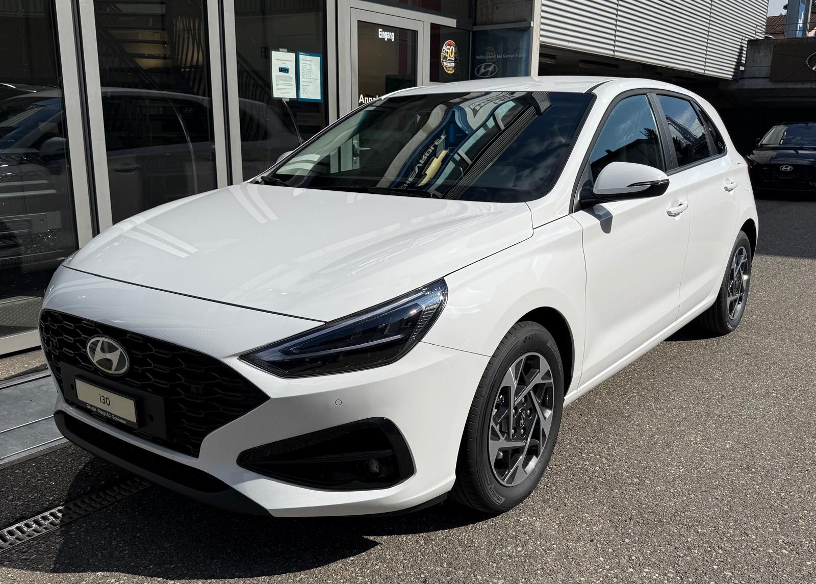 HYUNDAI i30 1.6 T-GDi Amplia