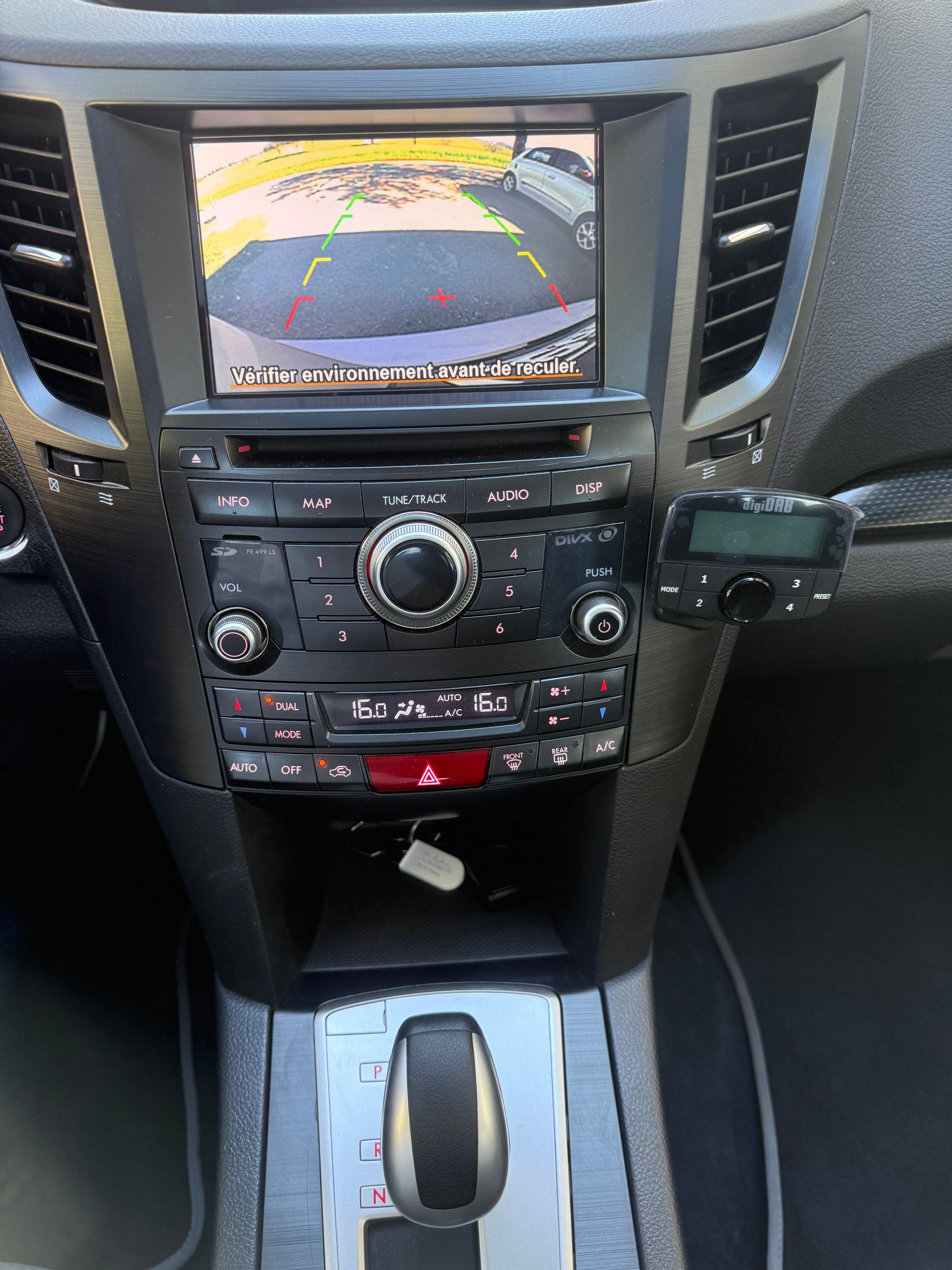 SUBARU Outback 2.5i Limited AWD Lineartronic-image-14