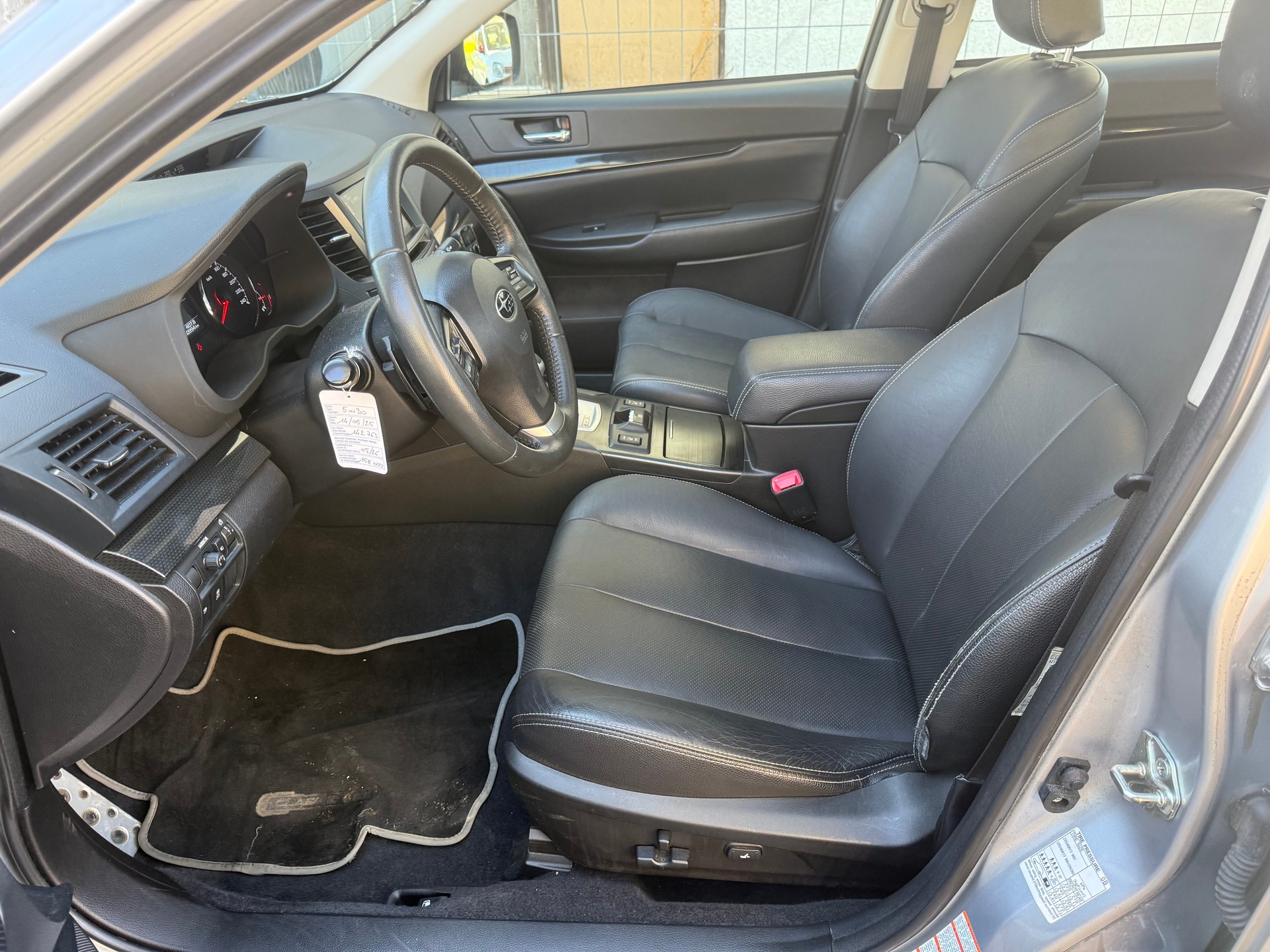 SUBARU Outback 2.5i Limited AWD Lineartronic-image-9
