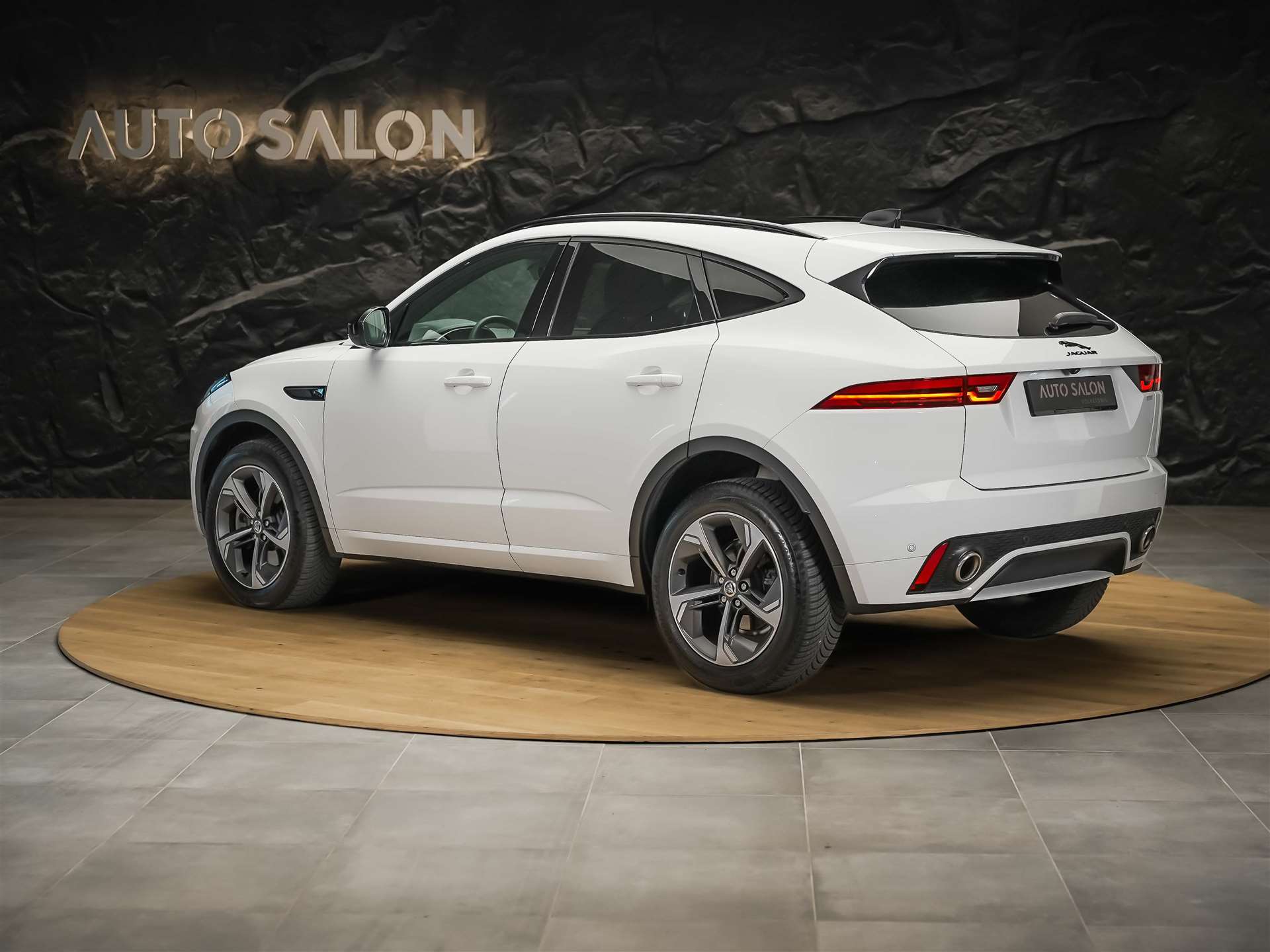 JAGUAR E-Pace 2.0 I4 250 R-Dynamic SE AWD *Facelift*Panorama*Meridian*Assistent*-showroom-element-3