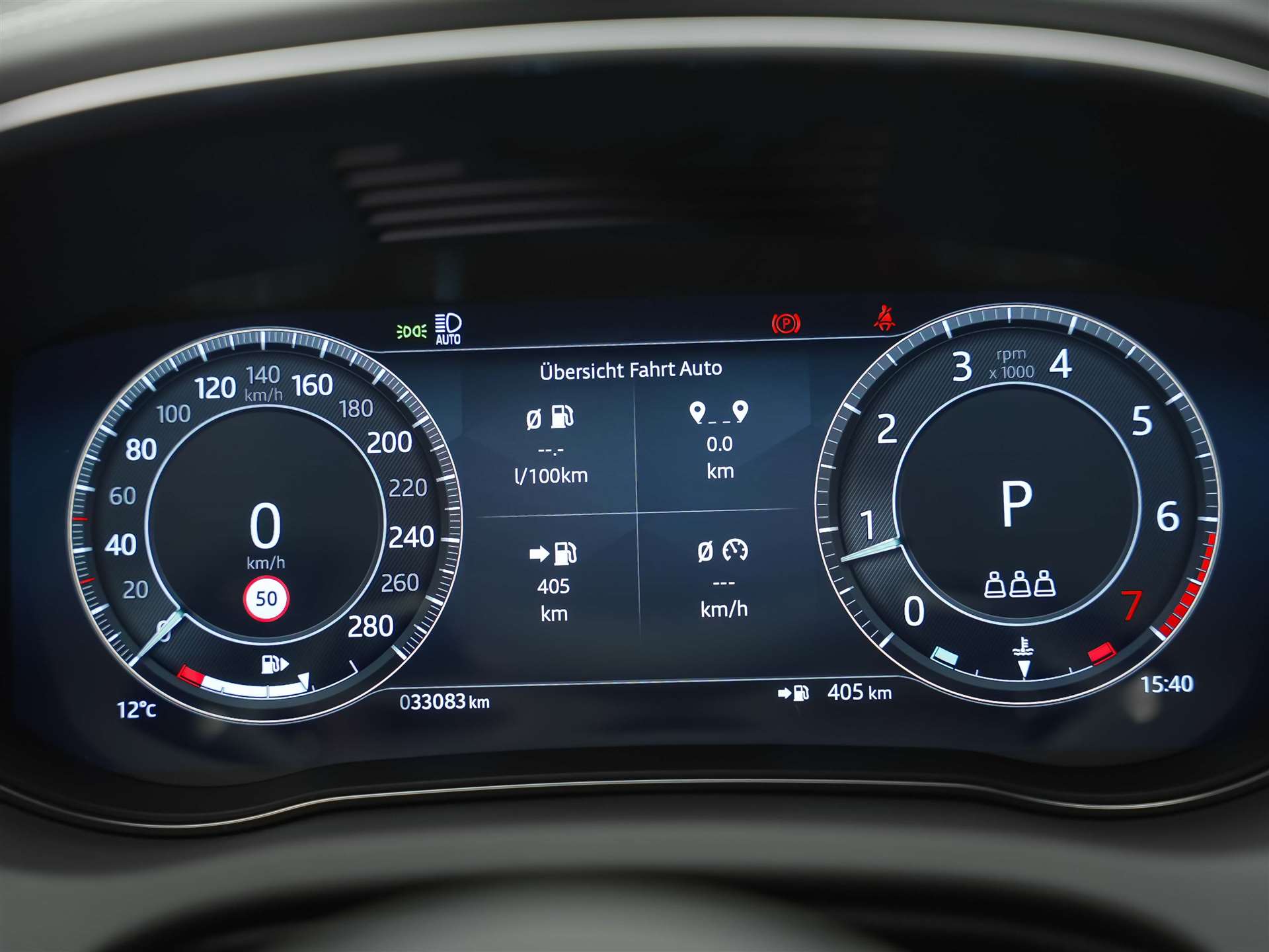 JAGUAR E-Pace 2.0 I4 250 R-Dynamic SE AWD *Facelift*Panorama*Meridian*Assistent*-image-35
