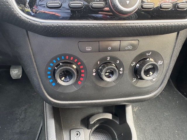 FIAT Punto Evo 1.4 MyLife-image-13