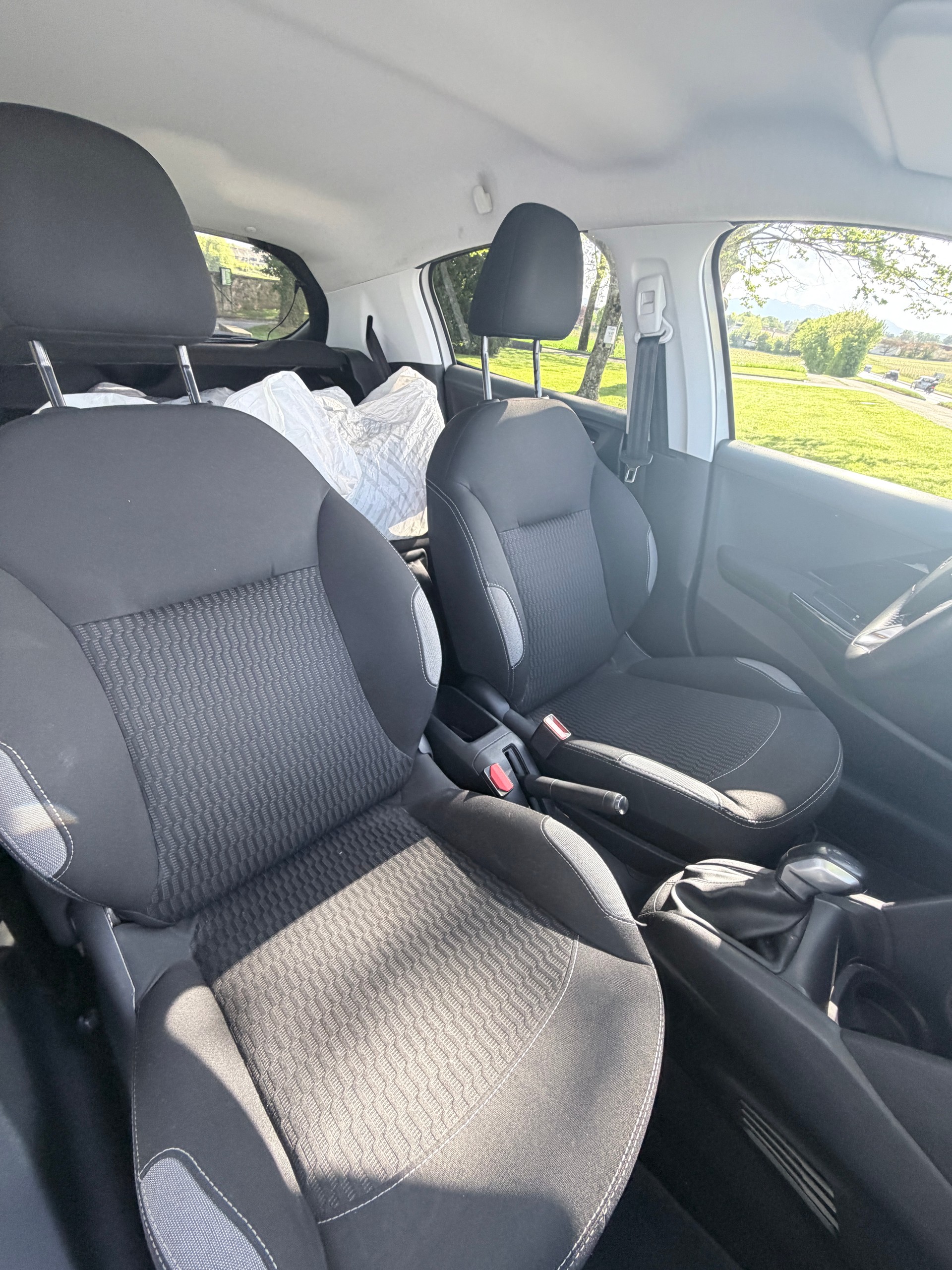 PEUGEOT 208 1.2 PureTech Active-image-7