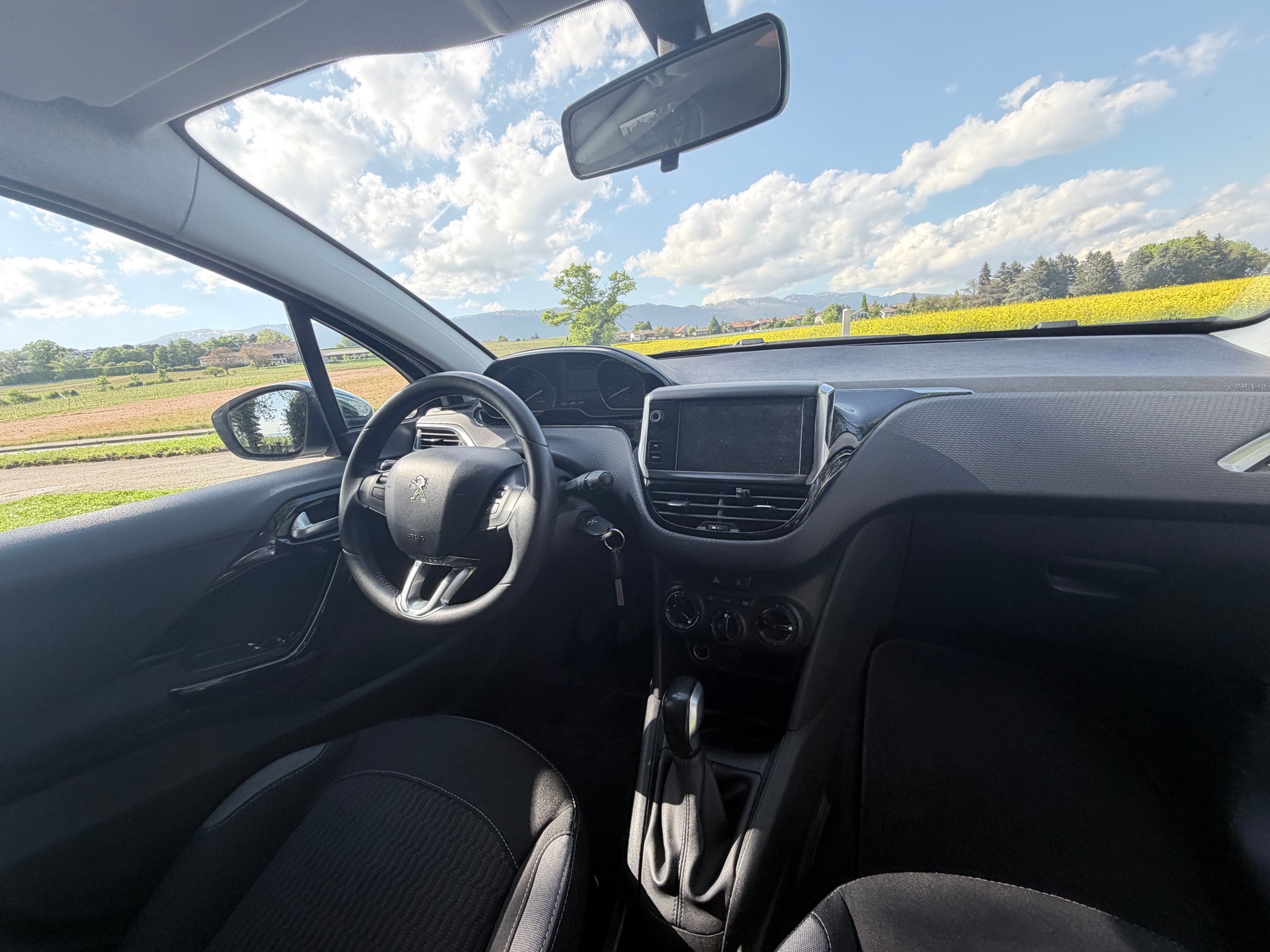 PEUGEOT 208 1.2 PureTech Active-image-6