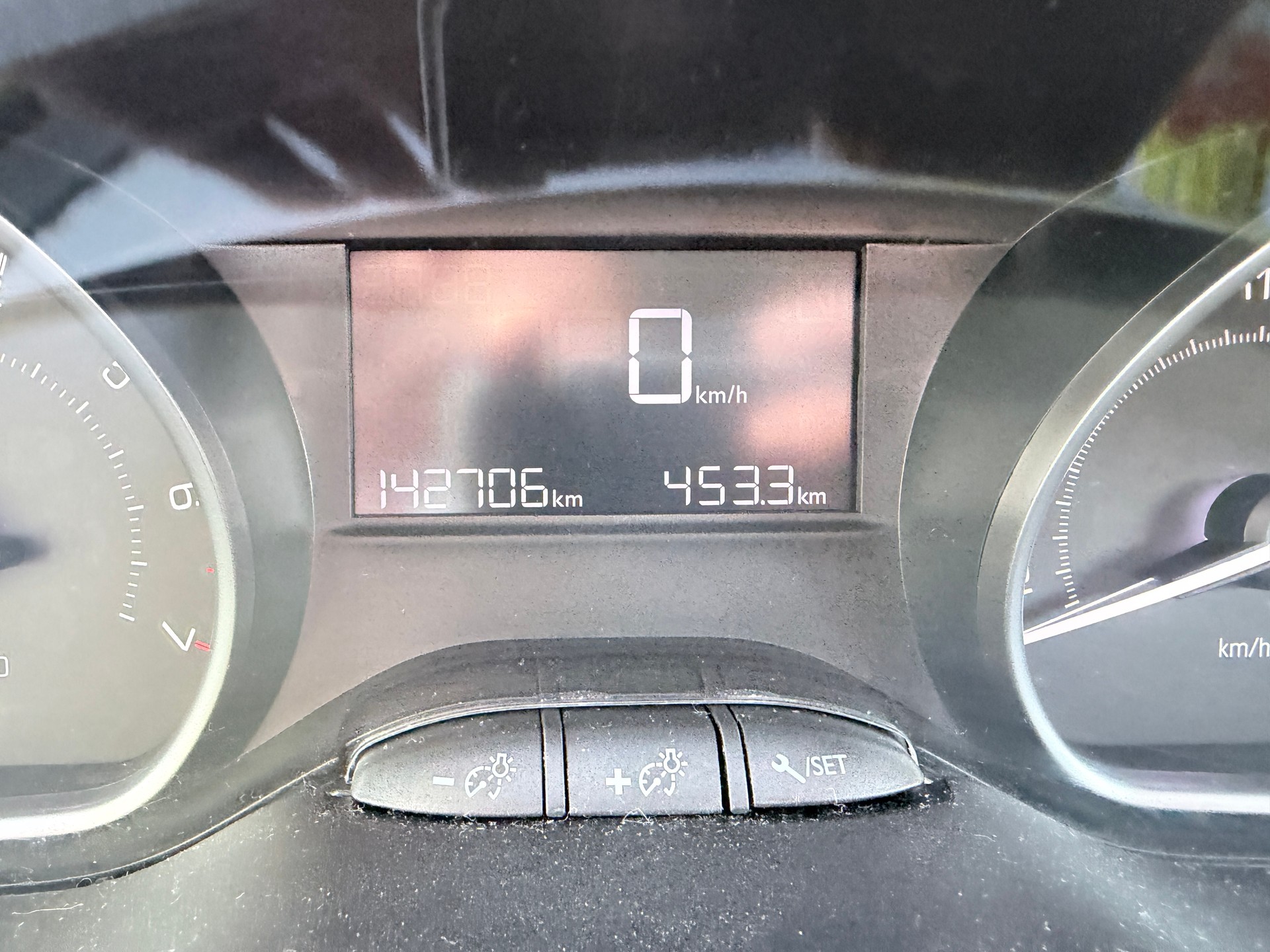 PEUGEOT 208 1.2 PureTech Active-image-9