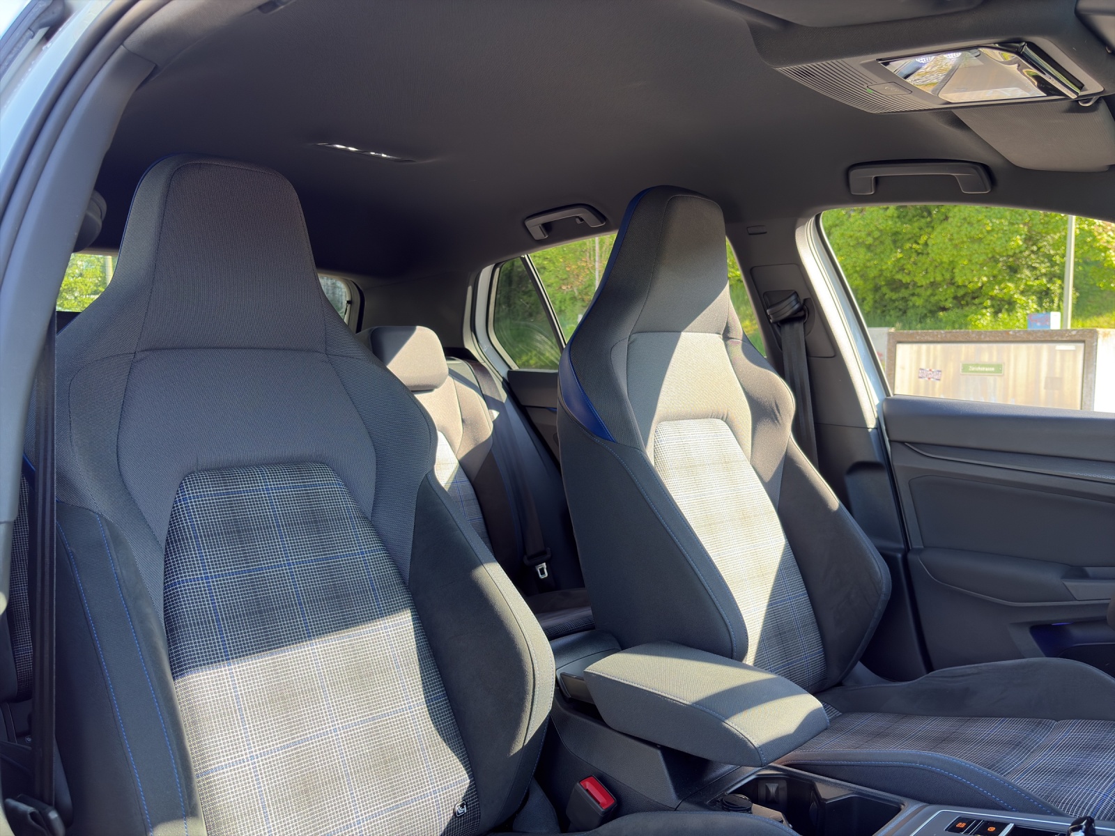 VW Golf VIII 1.4 TSI PHEV GTE DSG-image-6