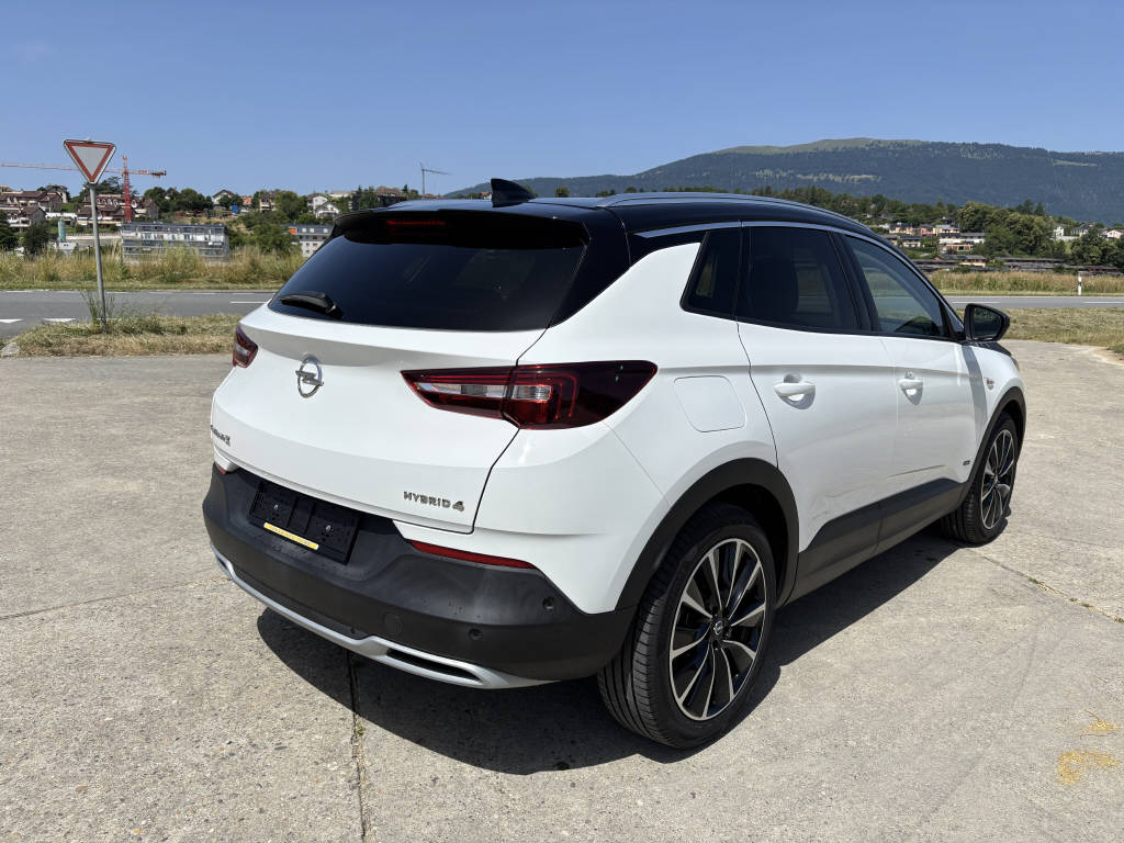 OPEL Grandland X 1.6 T PHEV Excellence-showroom-element-3