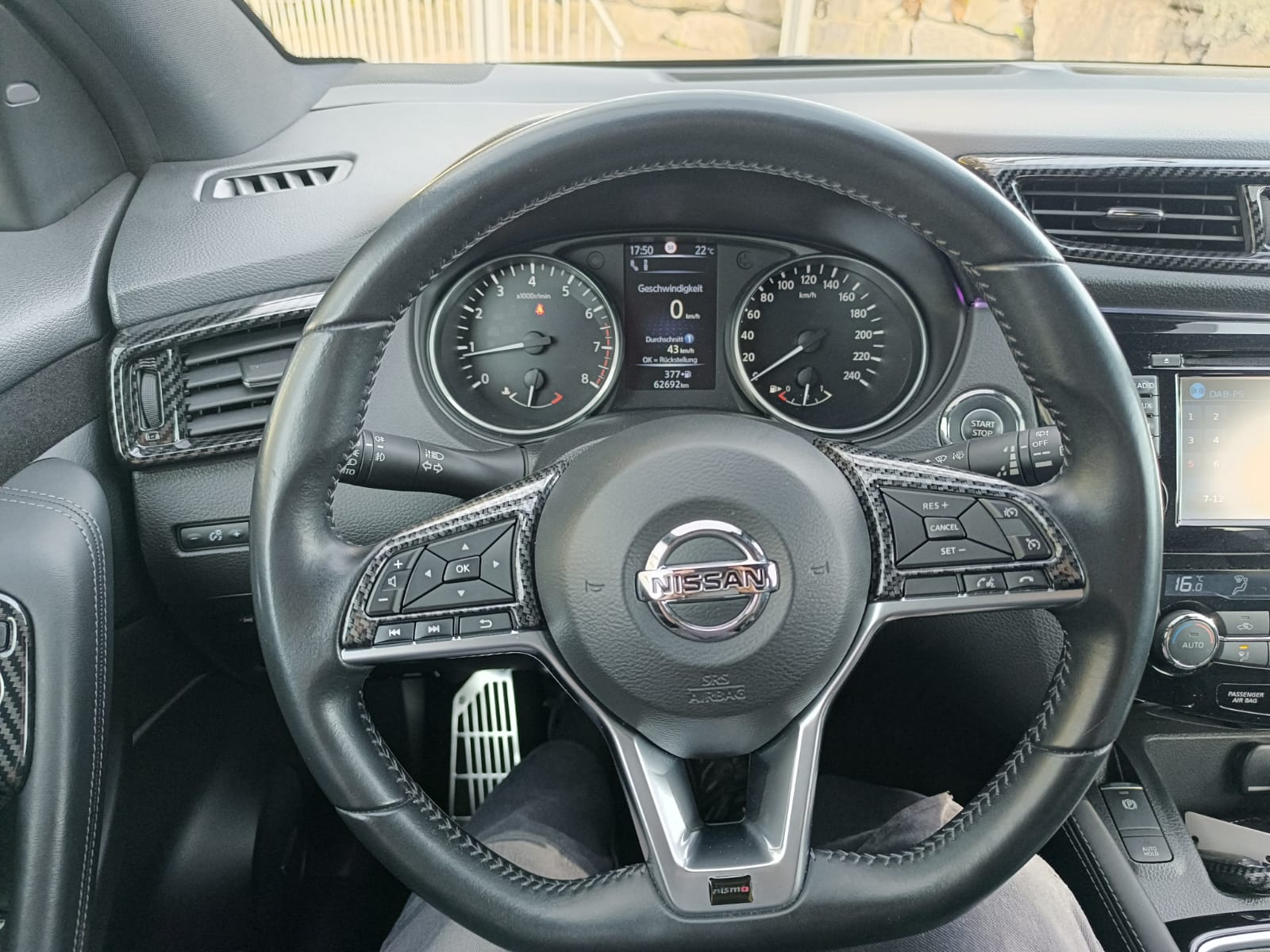 NISSAN Qashqai 1.6 DIG-T tekna +-image-13