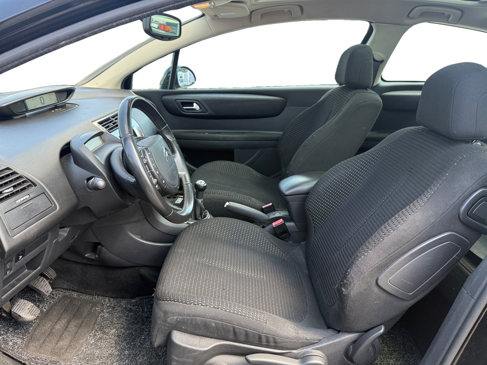 CITROEN C4 Coupé 1.6i 16V VTR Pack-image-8