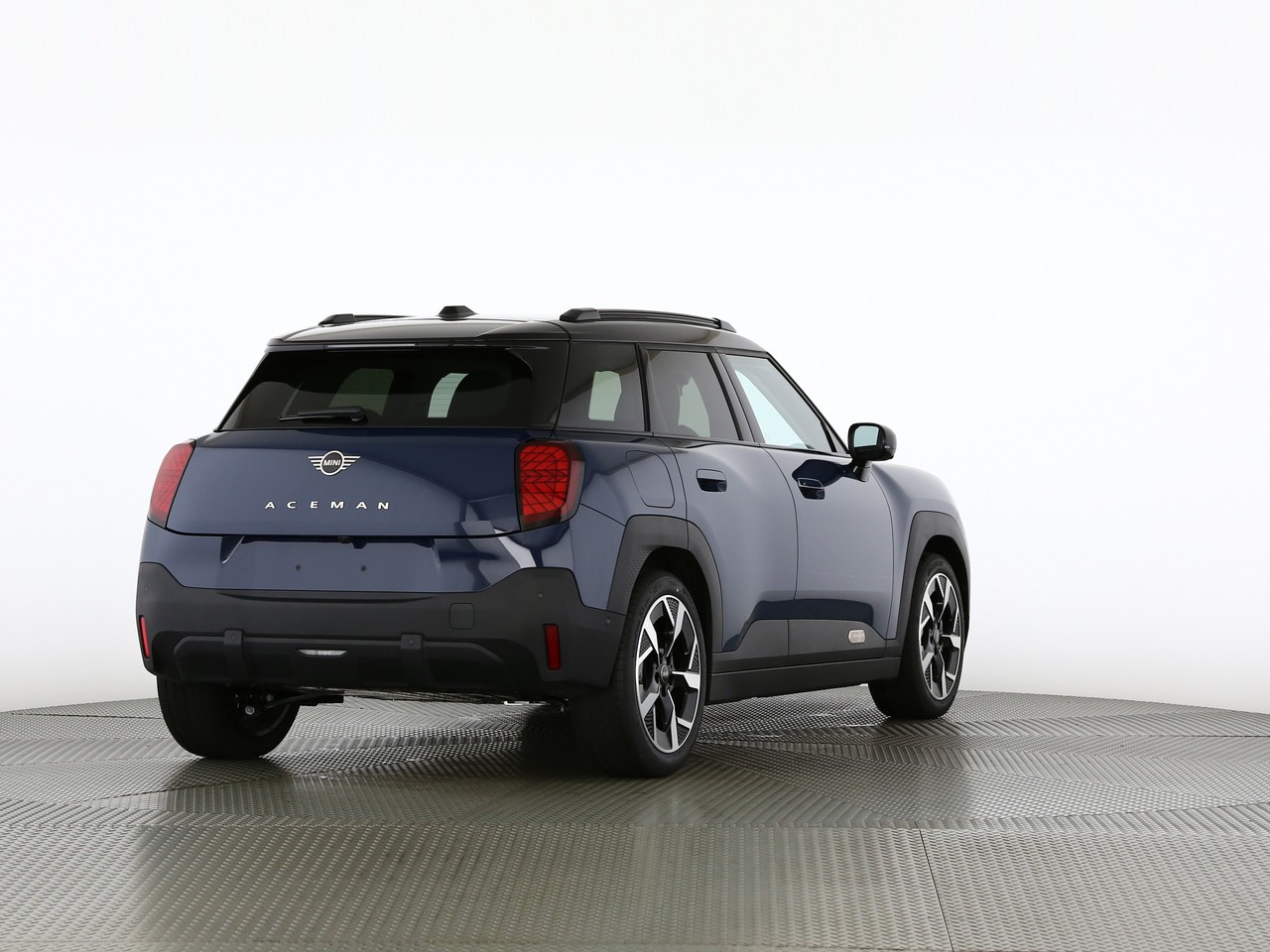 MINI Aceman E-showroom-element-1