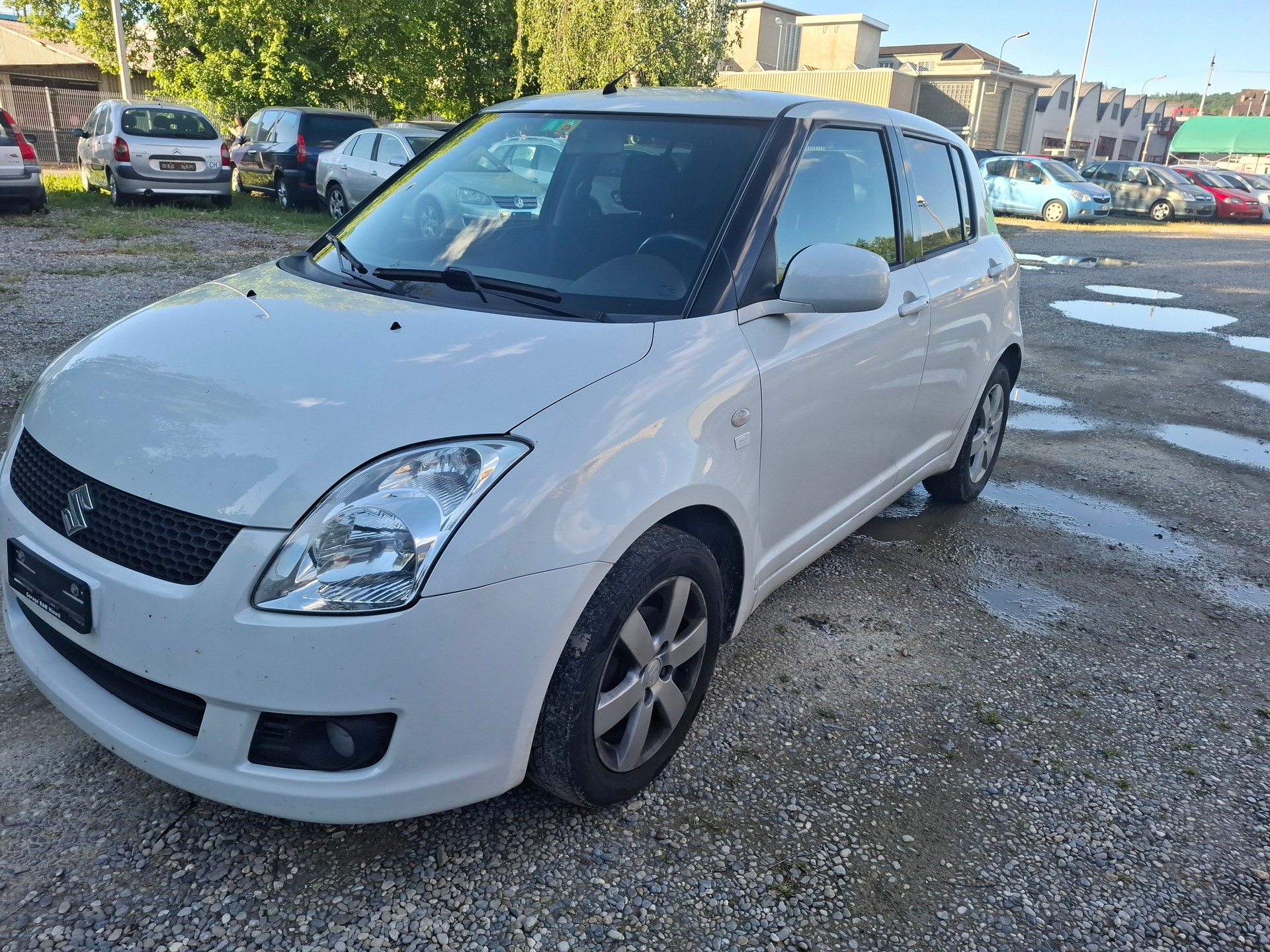 SUZUKI Swift 1.5i 16V VVT GL Top