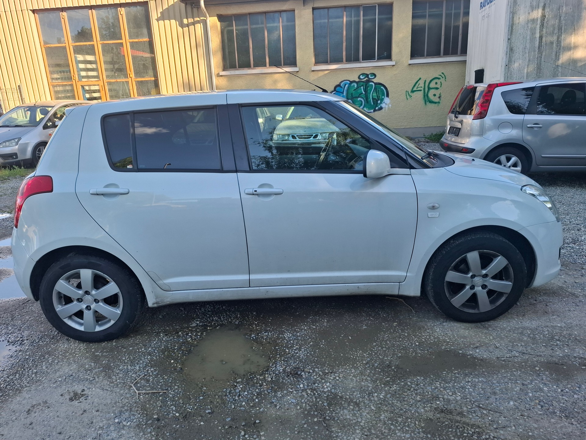 SUZUKI Swift 1.5i 16V VVT GL Top-image-4
