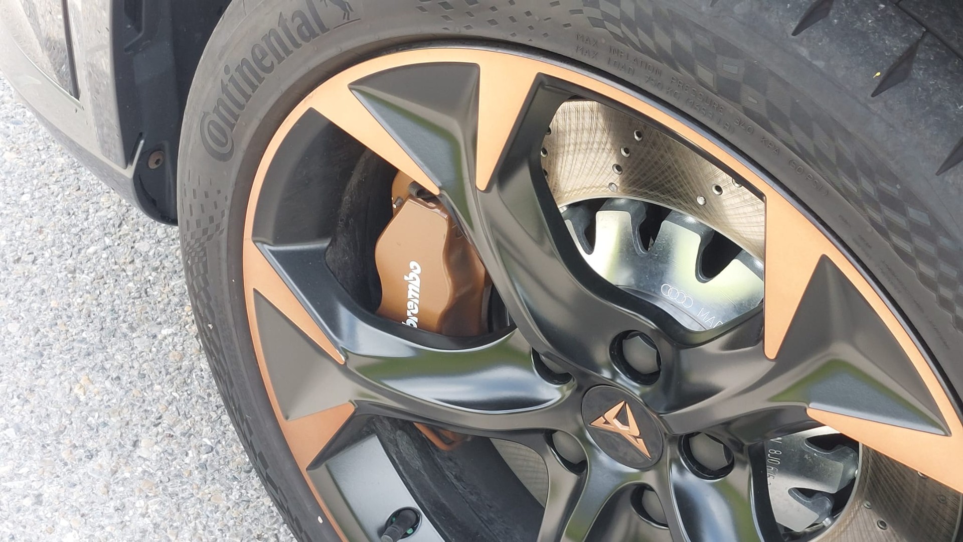 CUPRA Formentor 2.0TSI VZ 4x4 mit AHKupplung 1,8to-image-16