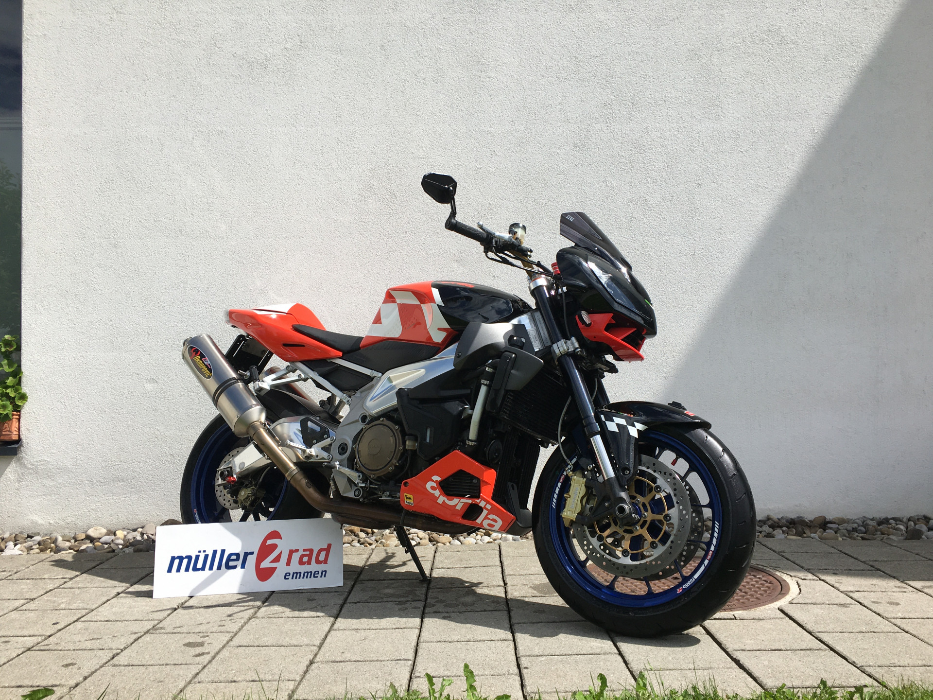 APRILIA Tuono 1000 R-image-0