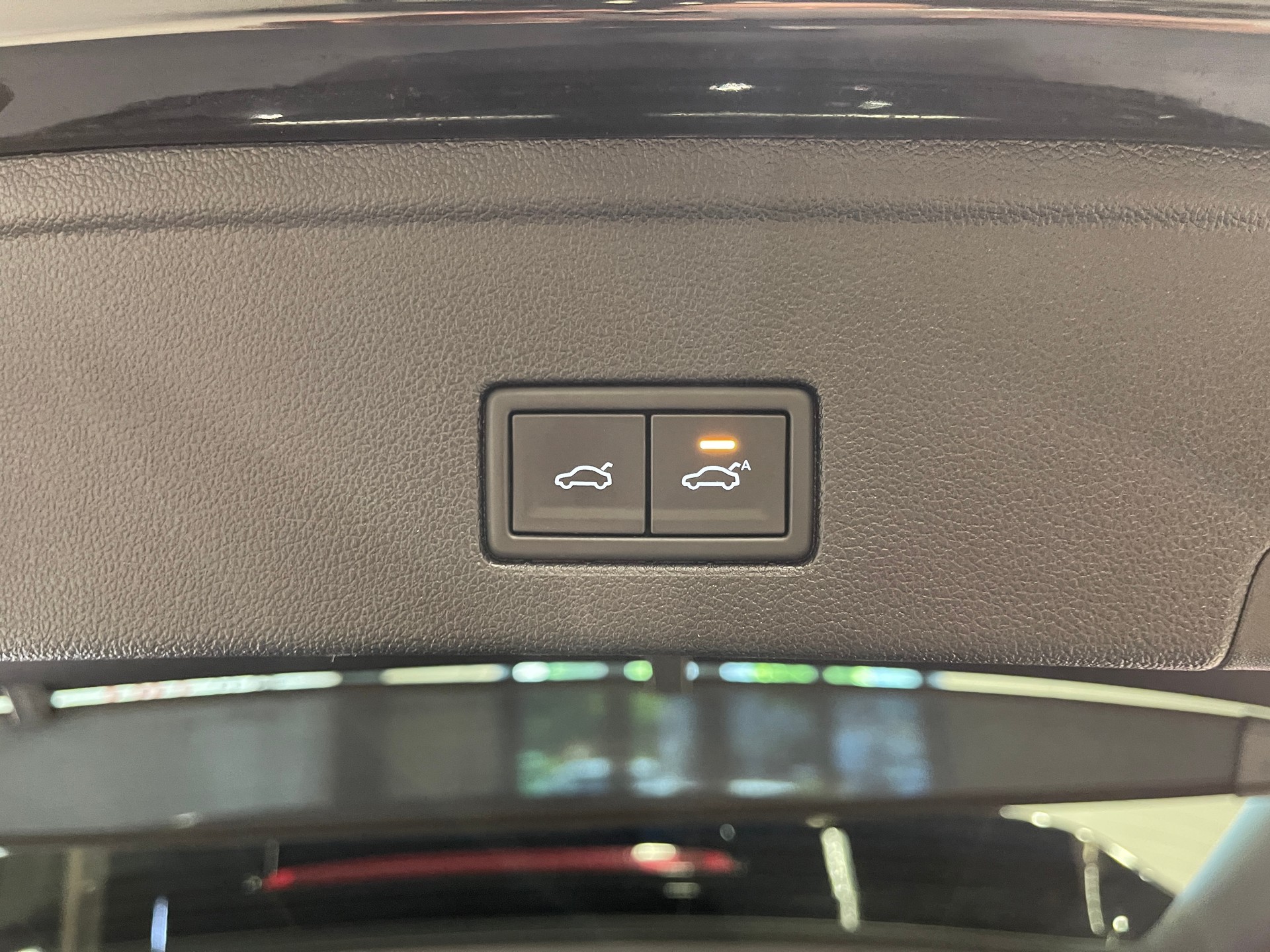 VW Touareg 3.0 TSI R-Line Tiptronic *FACELIFT*-image-29