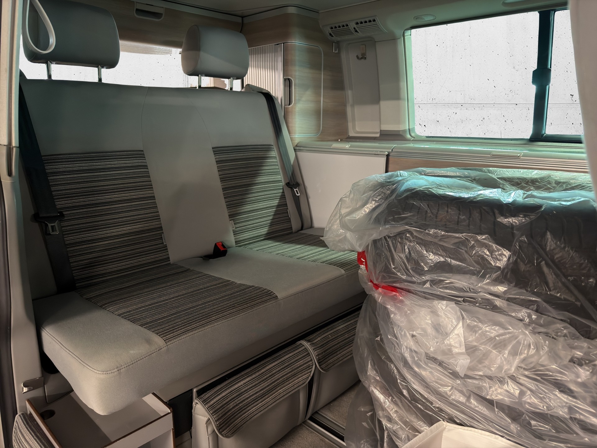 VW T5 California 2.0 TDI Comfortline DSG-image-25