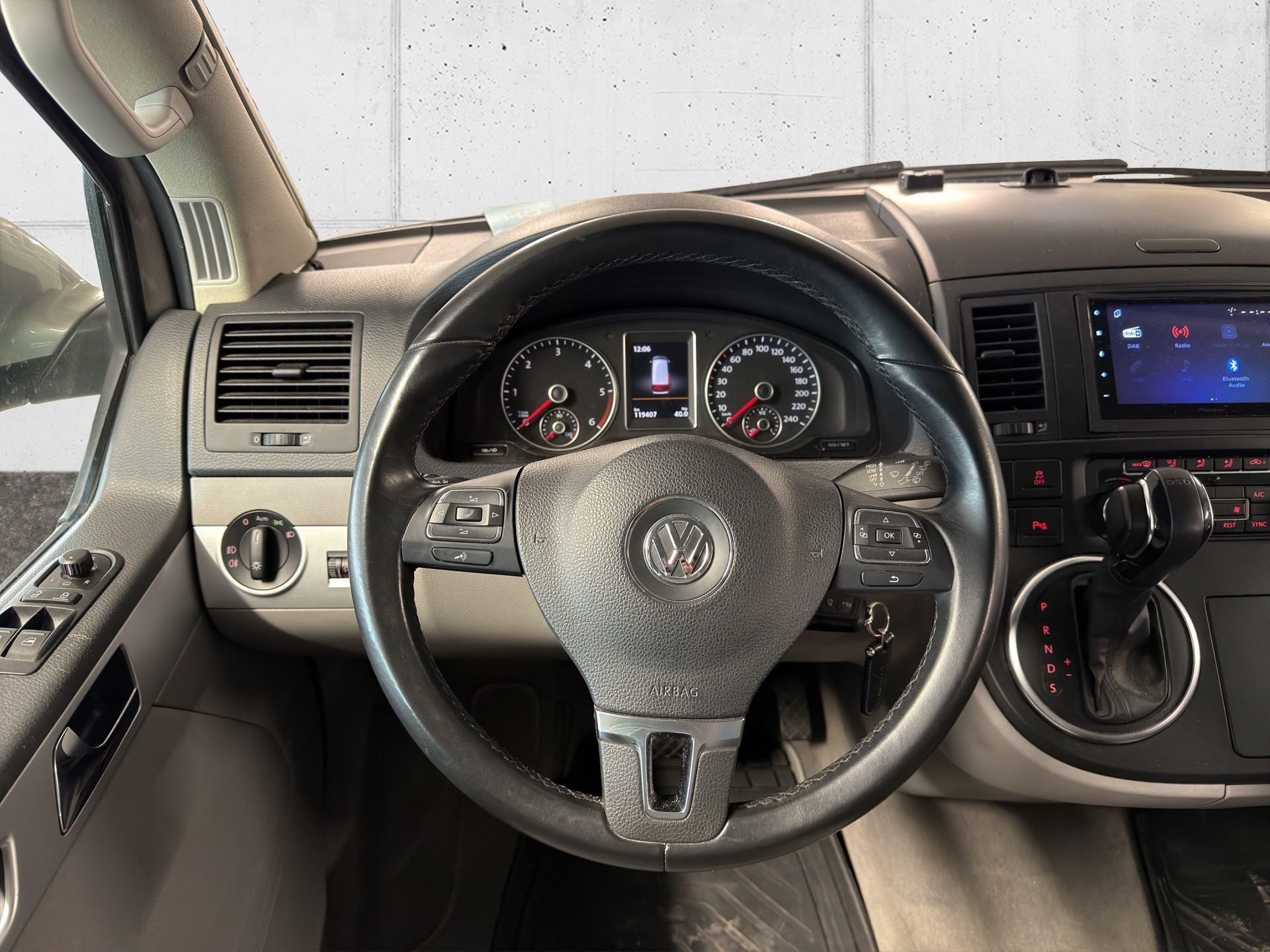 VW T5 California 2.0 TDI Comfortline DSG-image-16