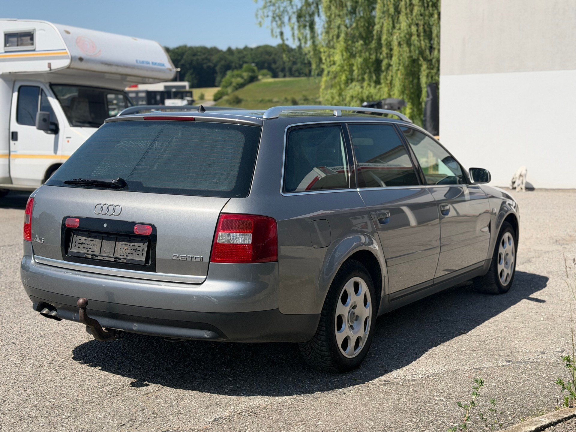 AUDI A6 Avant 2.5 TDI-image-3