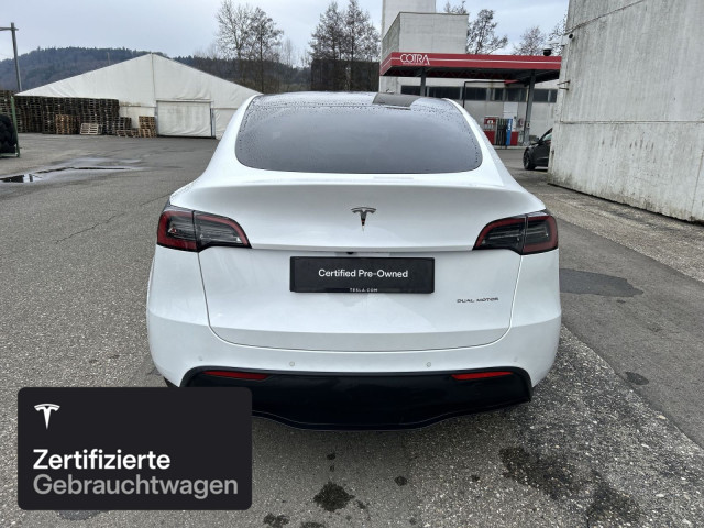 TESLA Model Y Long Range AWD-image-7