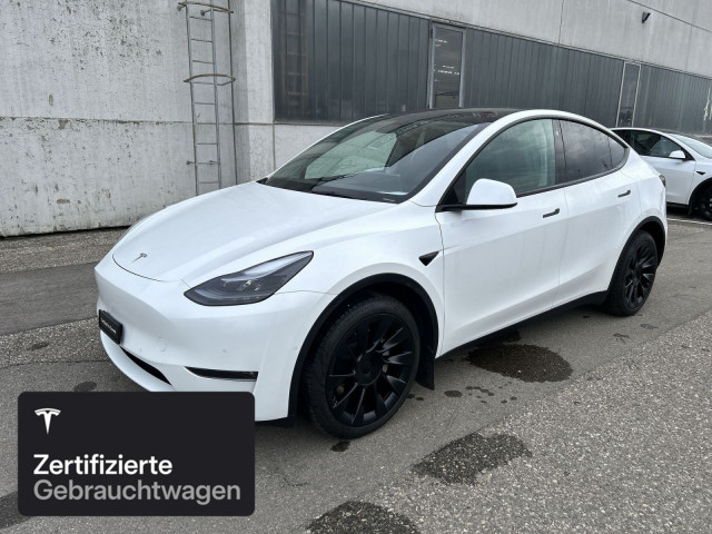 TESLA Model Y Long Range AWD-showroom-element-1
