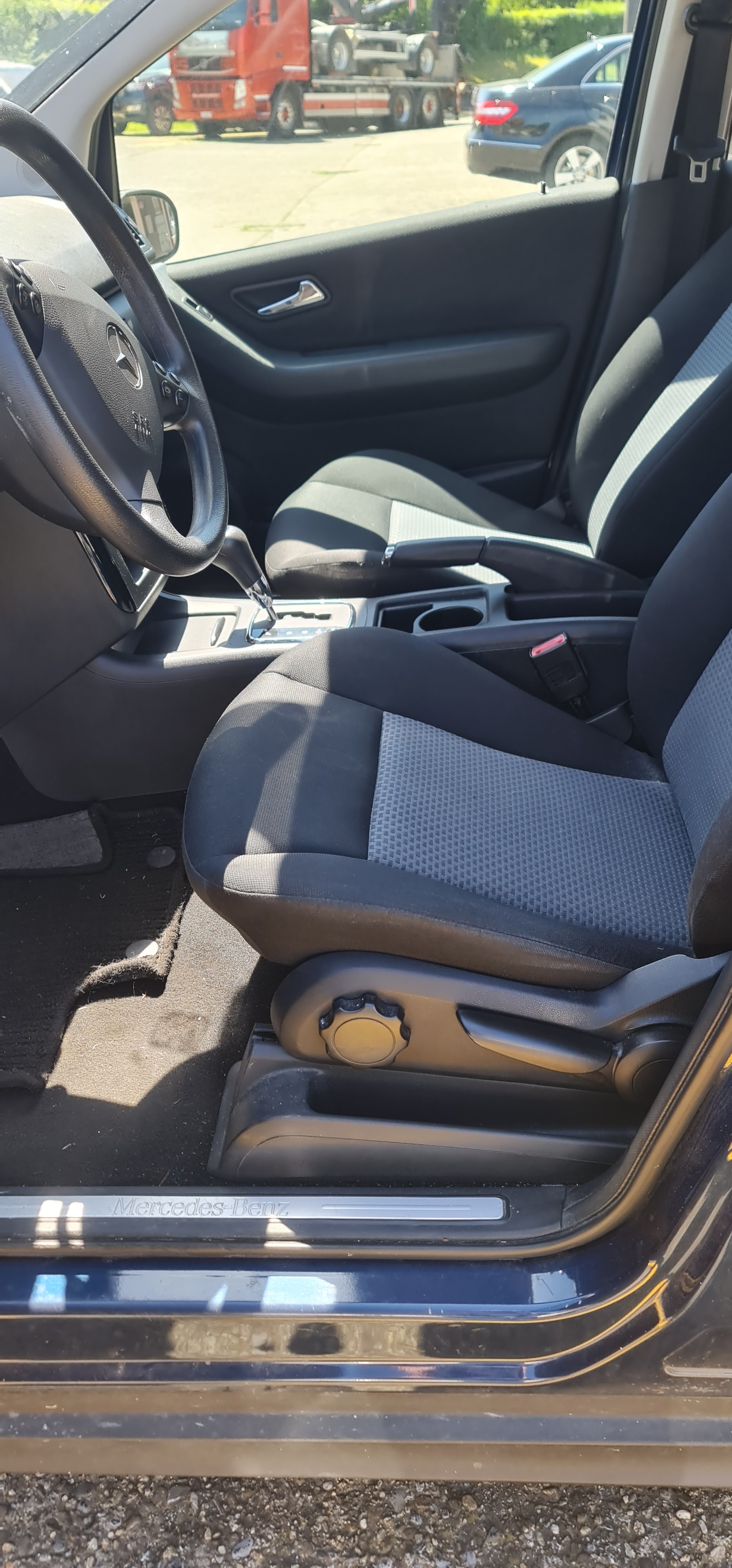 MERCEDES-BENZ A 170 Classic-image-2