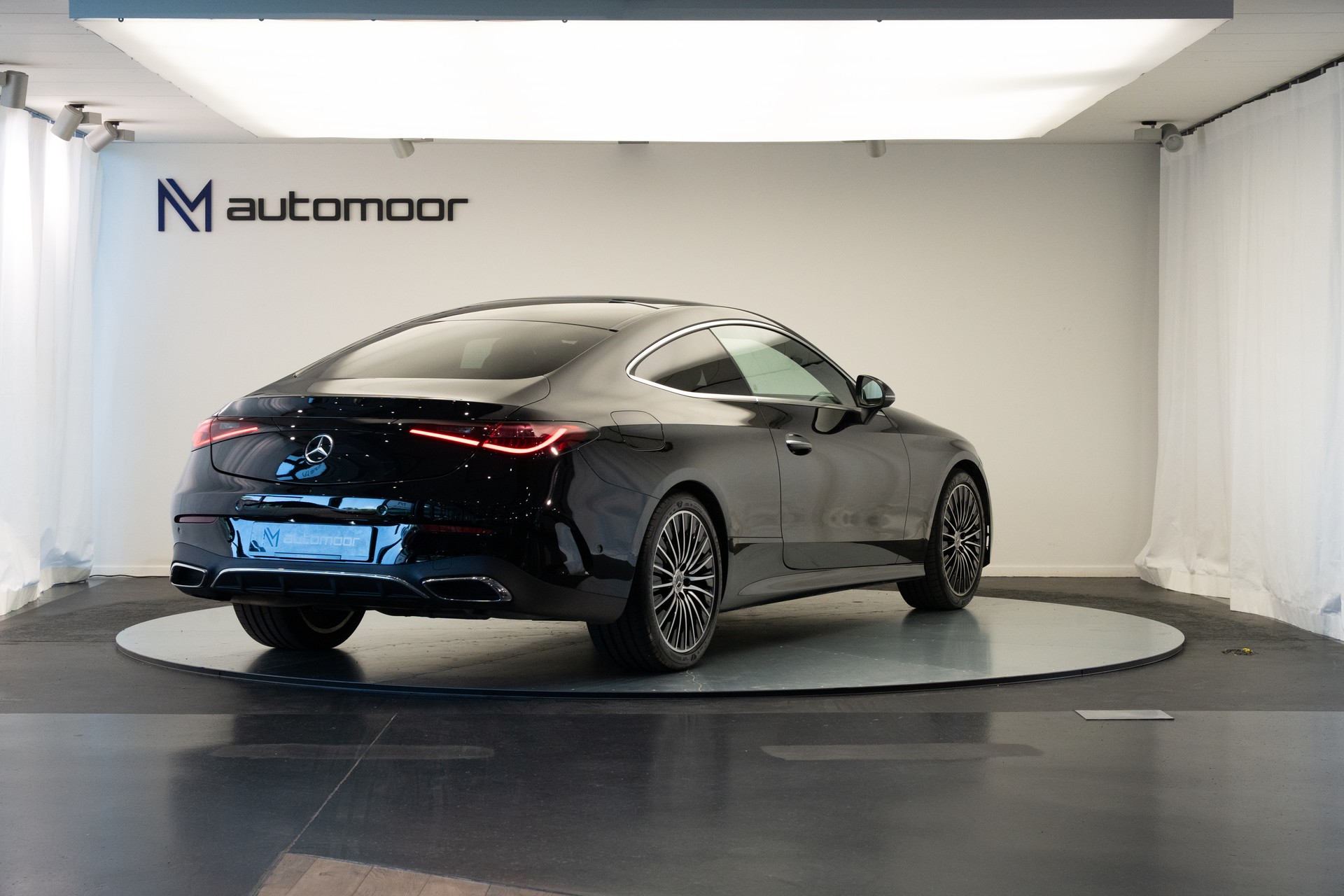 MERCEDES-BENZ CLE 300 Coupé 4Matic 9G-Tronic-image-4