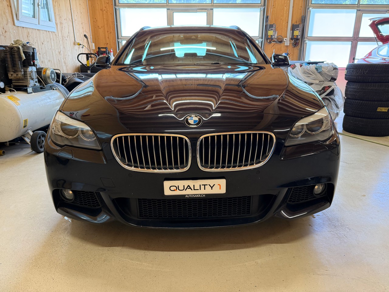 BMW 535i Touring Steptronic-showroom-element-1
