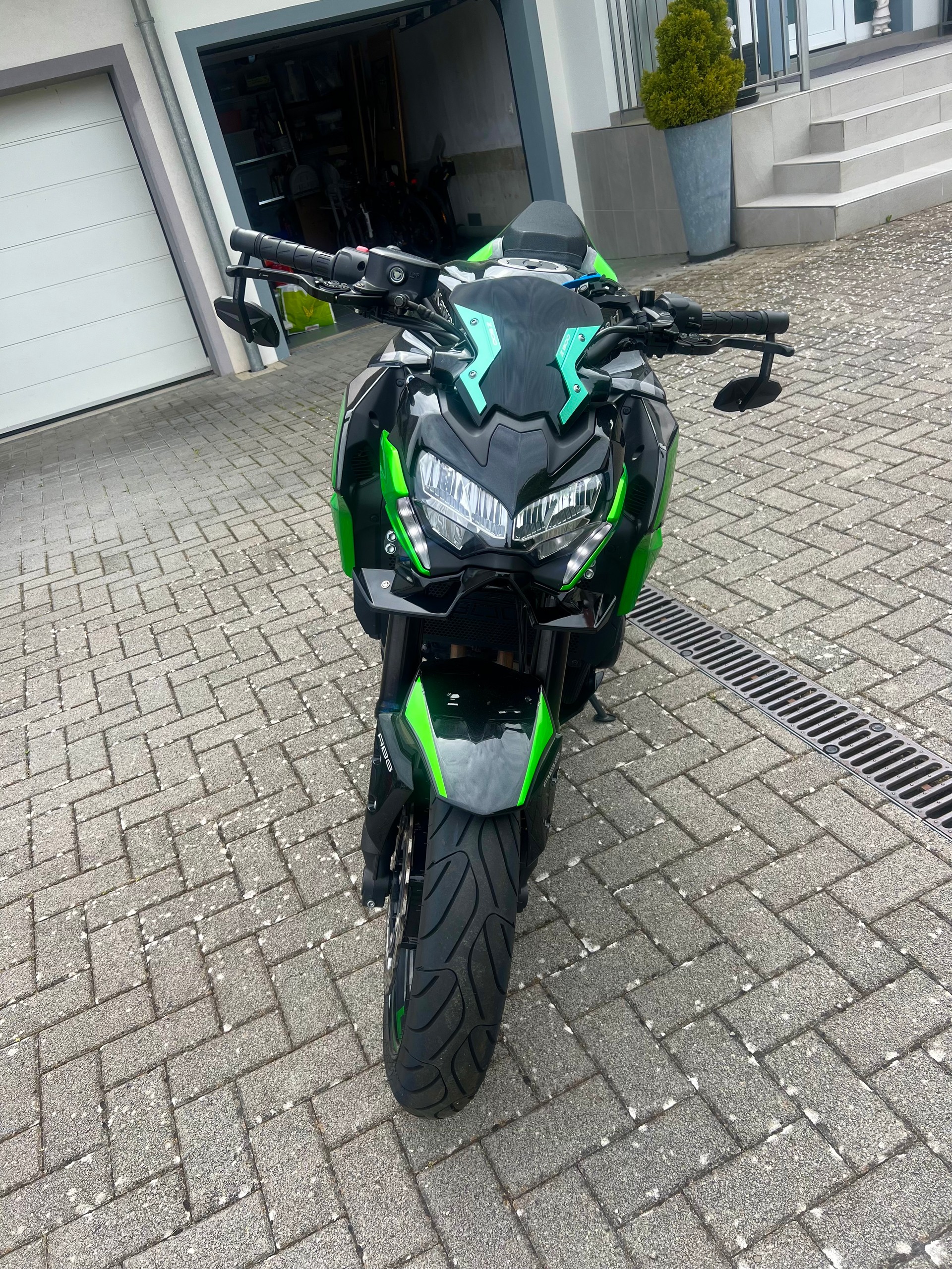 KAWASAKI Z 900 (70kW) ou (35kW)-image-1
