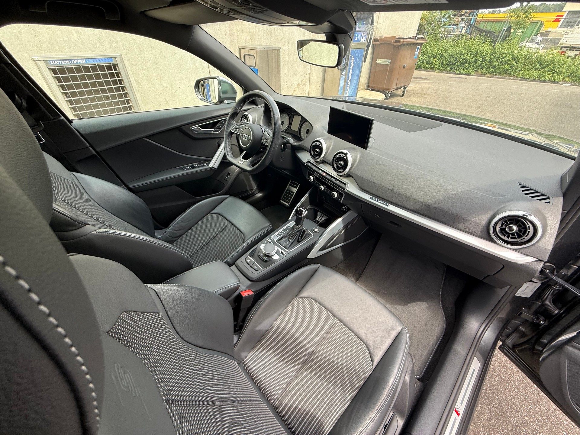 AUDI SQ2 TFSI quattro S-tronic *Frisch ab MFK *Zwei (2) Schlüssel *Keyless-Go-Funktion *8 Fach bereift *Rückfahrkamera *ACC-image-15