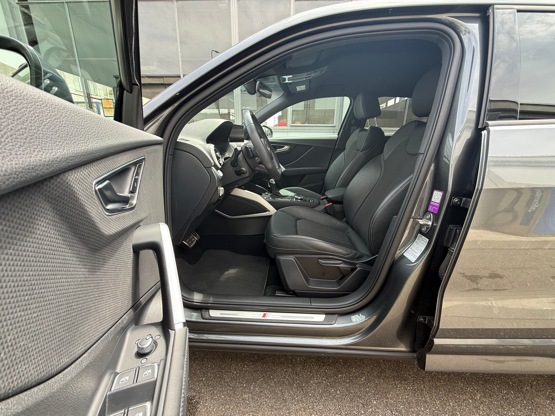 AUDI SQ2 TFSI quattro S-tronic *Frisch ab MFK *Zwei (2) Schlüssel *Keyless-Go-Funktion *8 Fach bereift *Rückfahrkamera *ACC-image-7