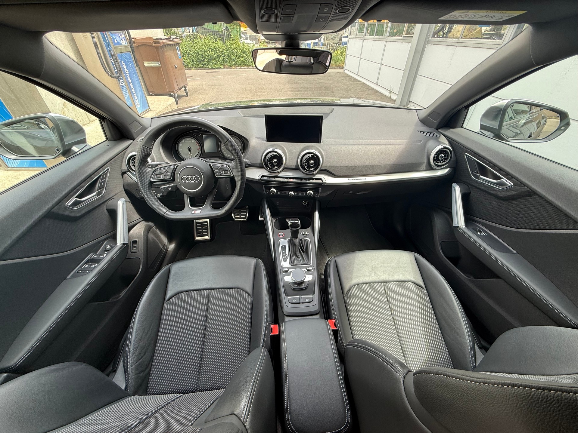 AUDI SQ2 TFSI quattro S-tronic *Frisch ab MFK *Zwei (2) Schlüssel *Keyless-Go-Funktion *8 Fach bereift *Rückfahrkamera *ACC-image-9