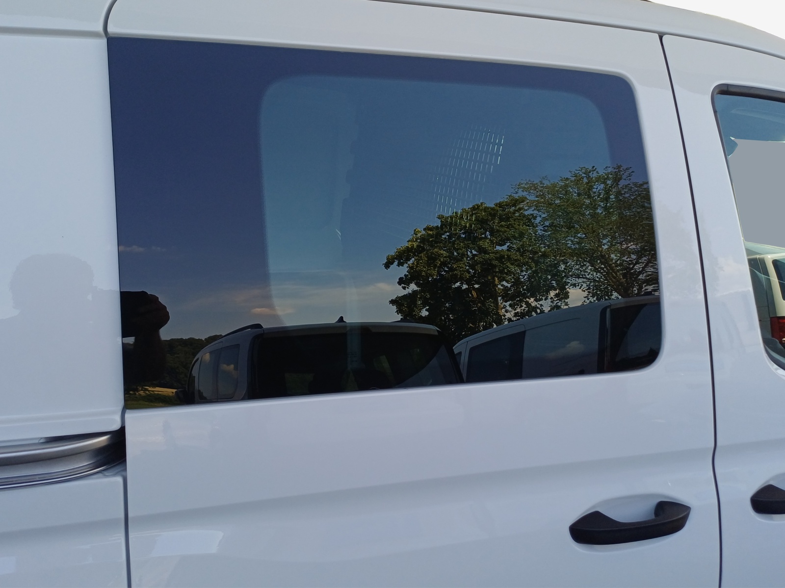 VW Caddy Cargo 2.0TDI 4Motion-image-13
