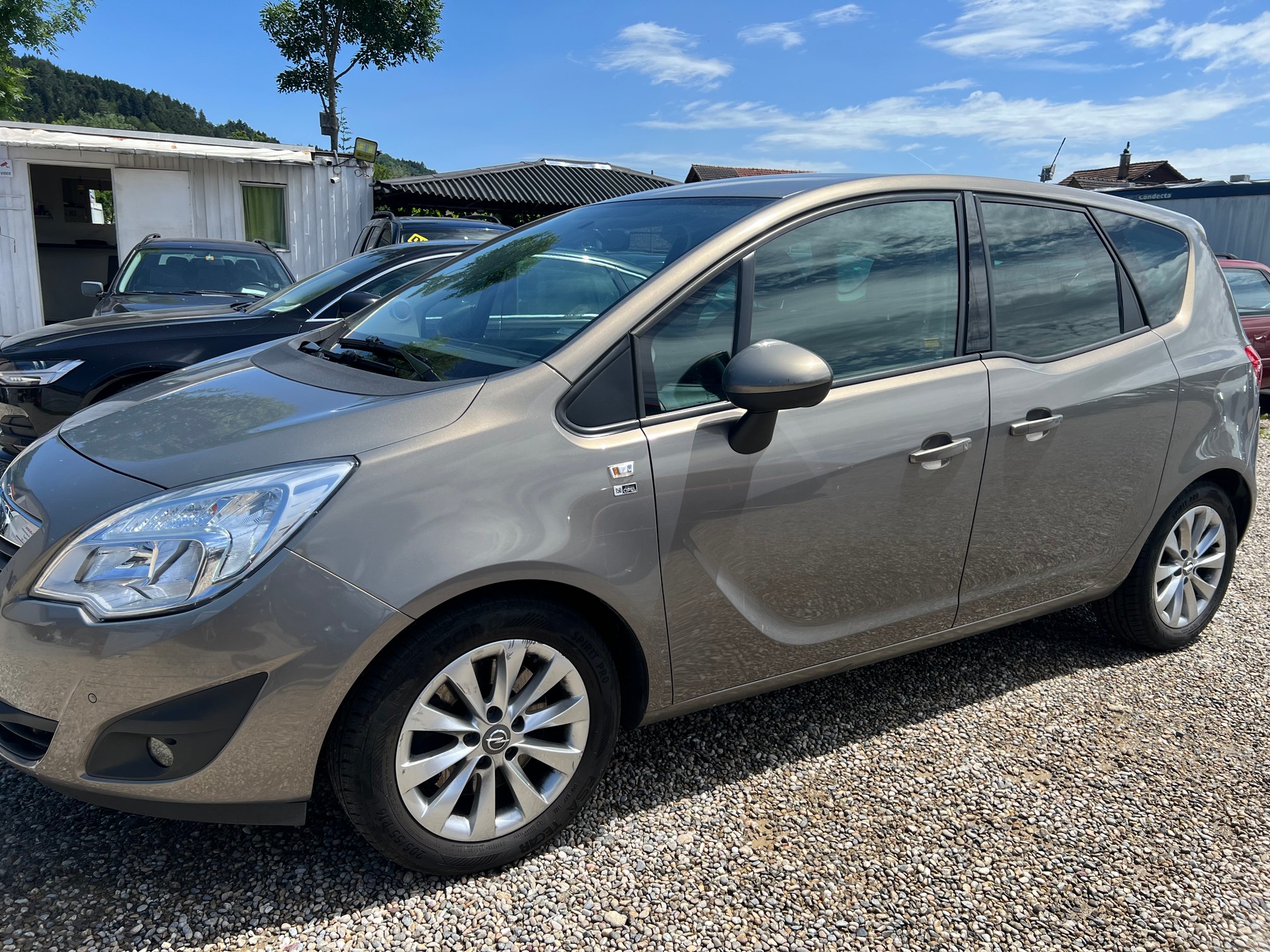 OPEL Meriva 1.4 Turbo Color Edition-image-1