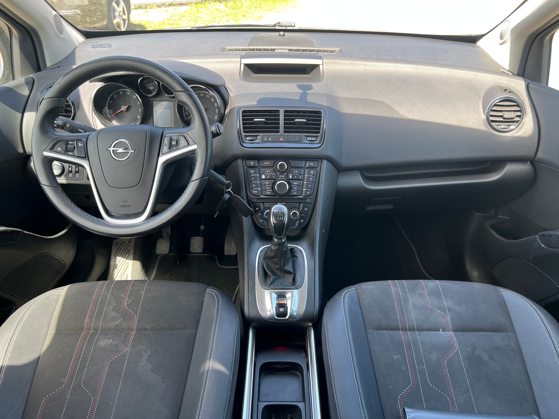 OPEL Meriva 1.4 Turbo Color Edition-image-12