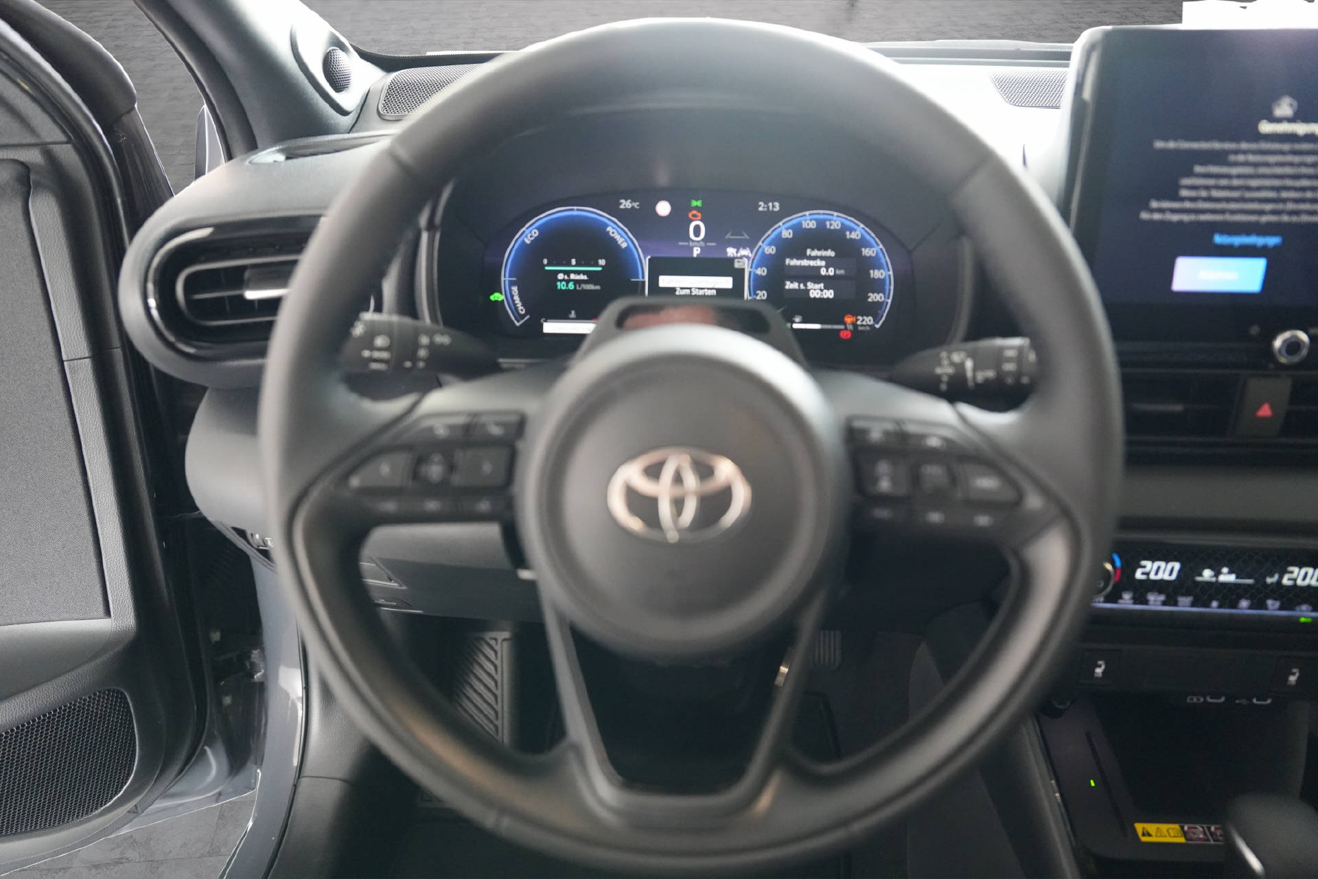 TOYOTA Yaris 1.5 VVT-i HSD Premium-image-5