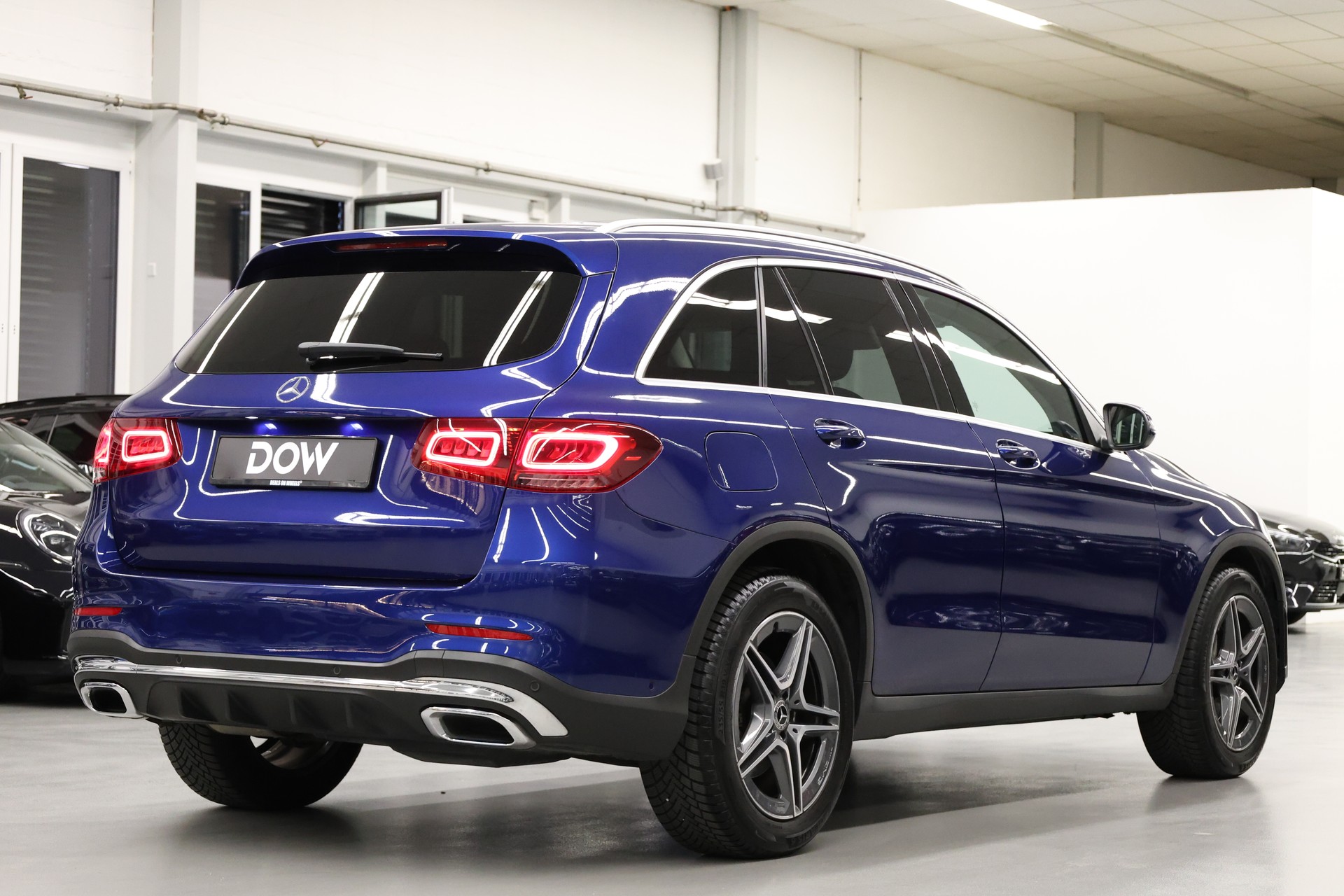 MERCEDES-BENZ GLC 220 d AMG Line 4m-image-8