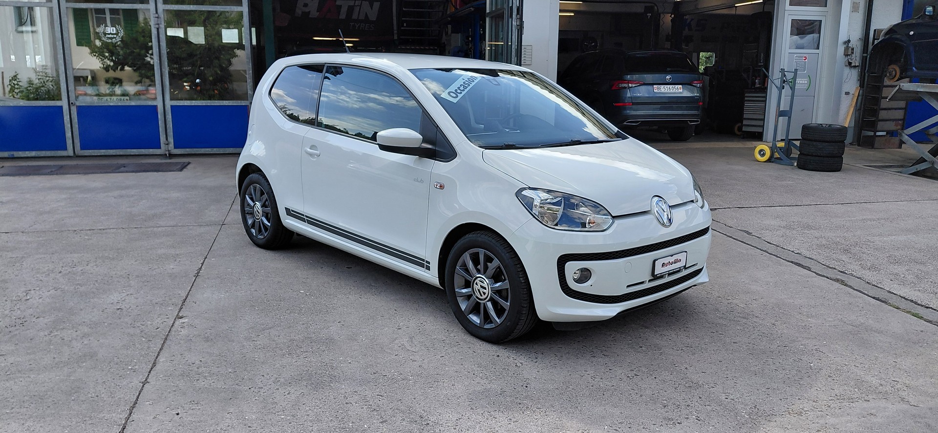 VW Up 1.0 BMT club up-image-6