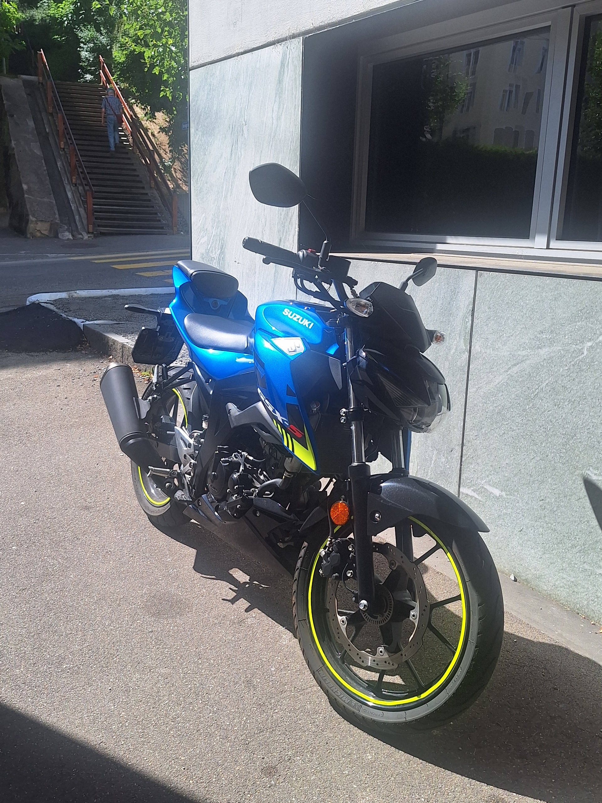 SUZUKI GSX-S 125-image-5