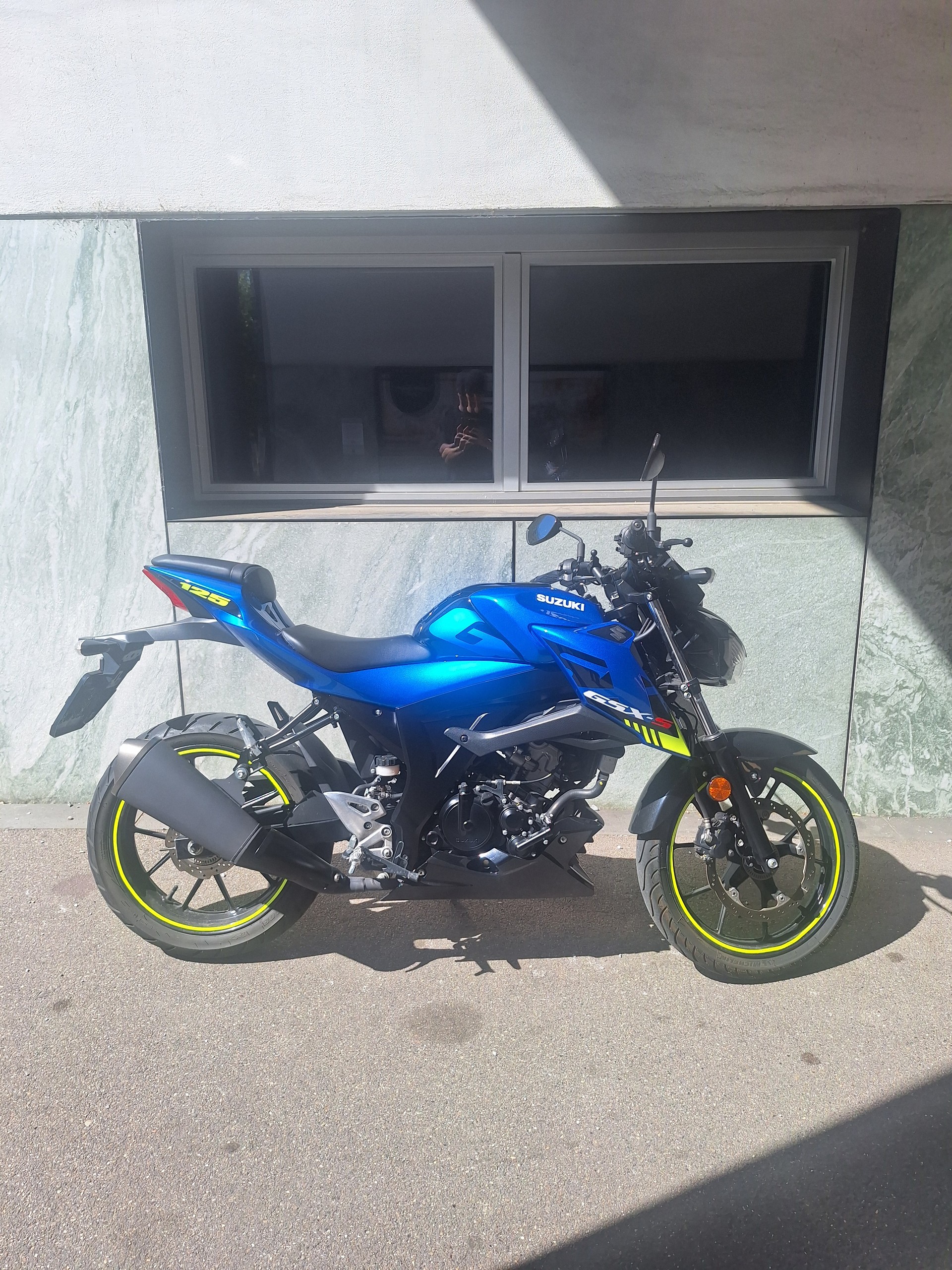 SUZUKI GSX-S 125-image-4