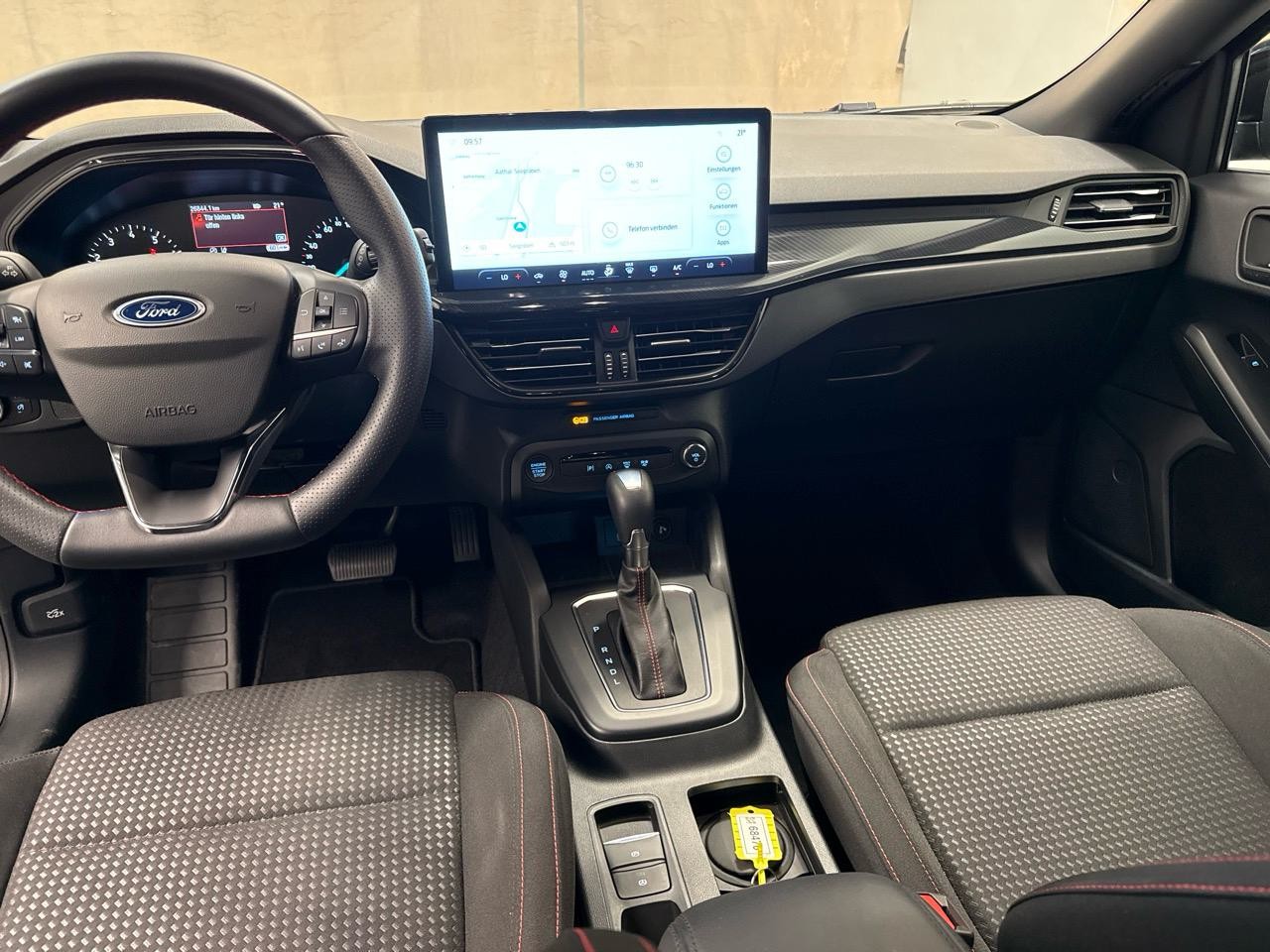 FORD Focus 1.0 MHEV ST-Line Automat-image-4