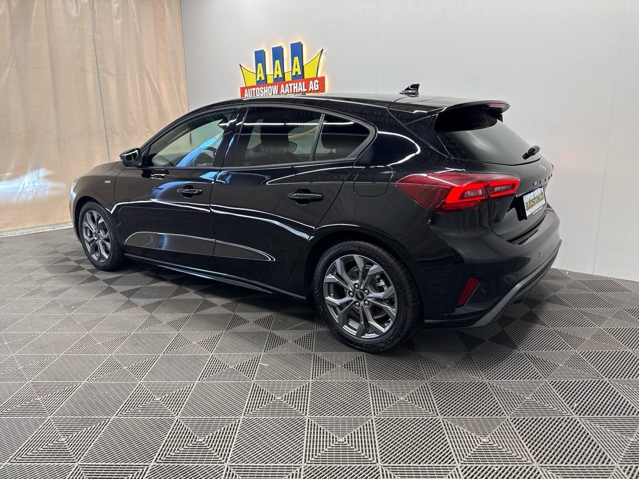 FORD Focus 1.0 MHEV ST-Line Automat-showroom-element-1